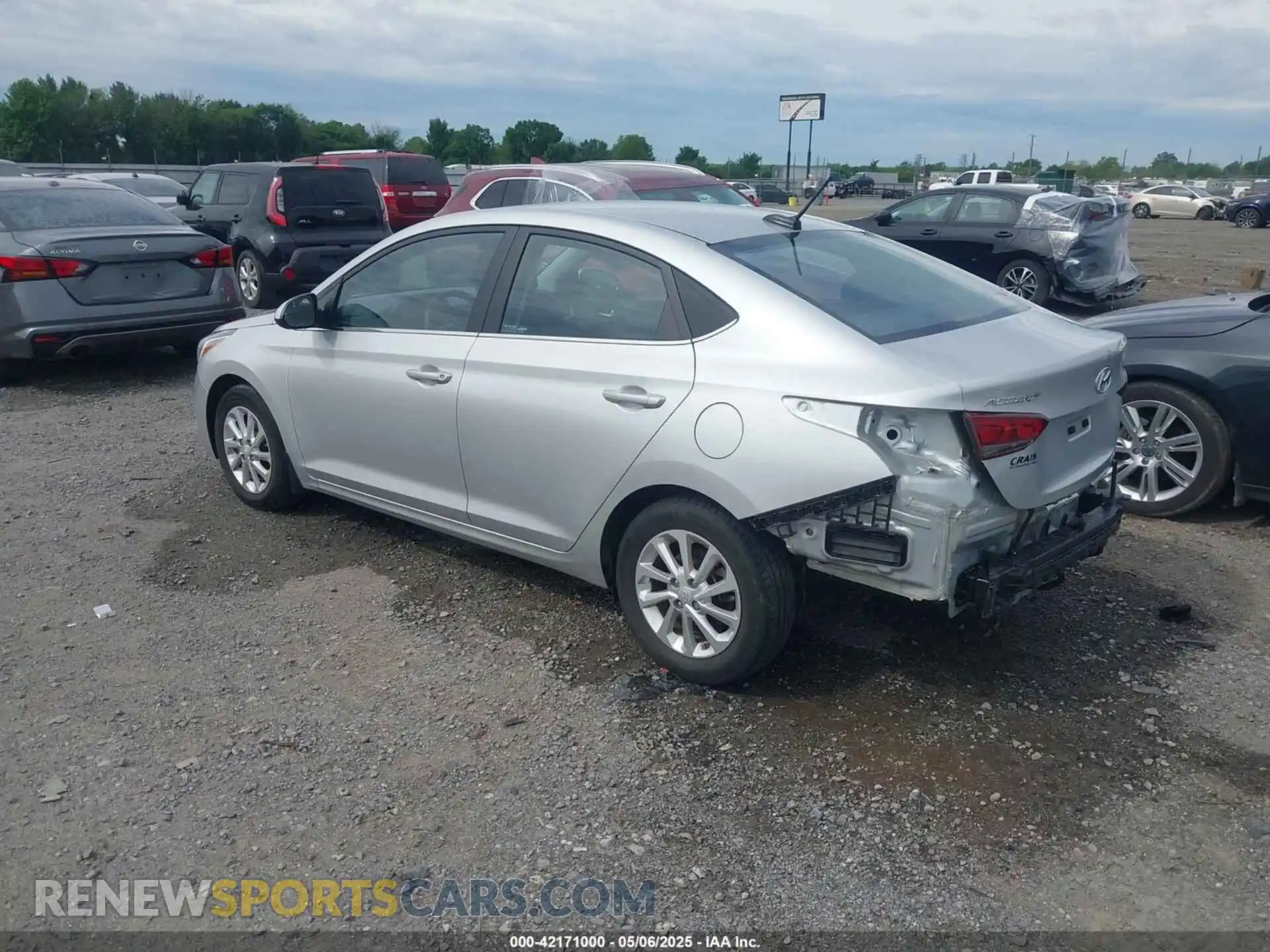 3 Фотография поврежденного автомобиля 3KPC24A31KE069202 HYUNDAI ACCENT 2019
