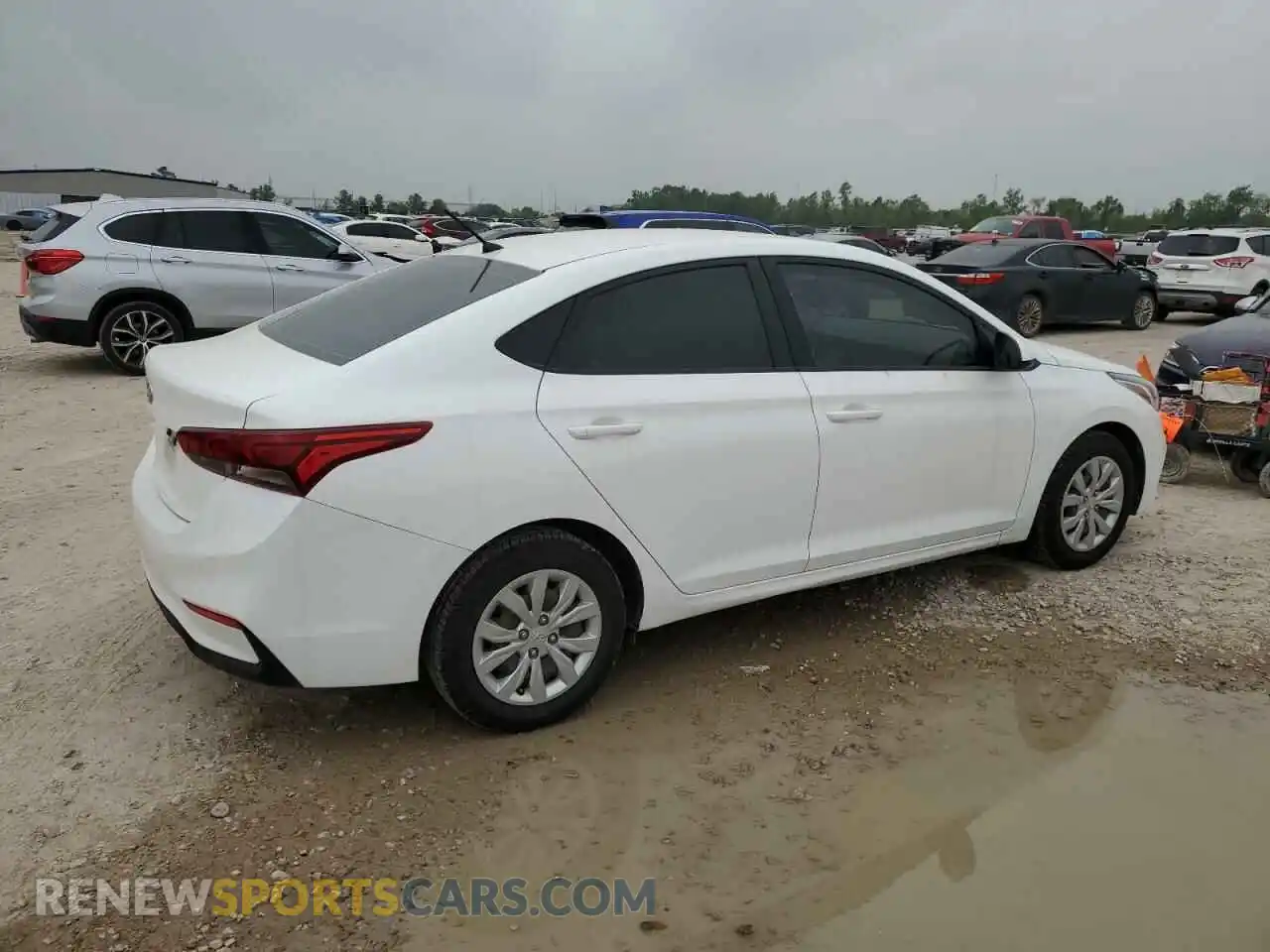 3 Photograph of a damaged car 3KPC24A35KE069817 HYUNDAI ACCENT 2019