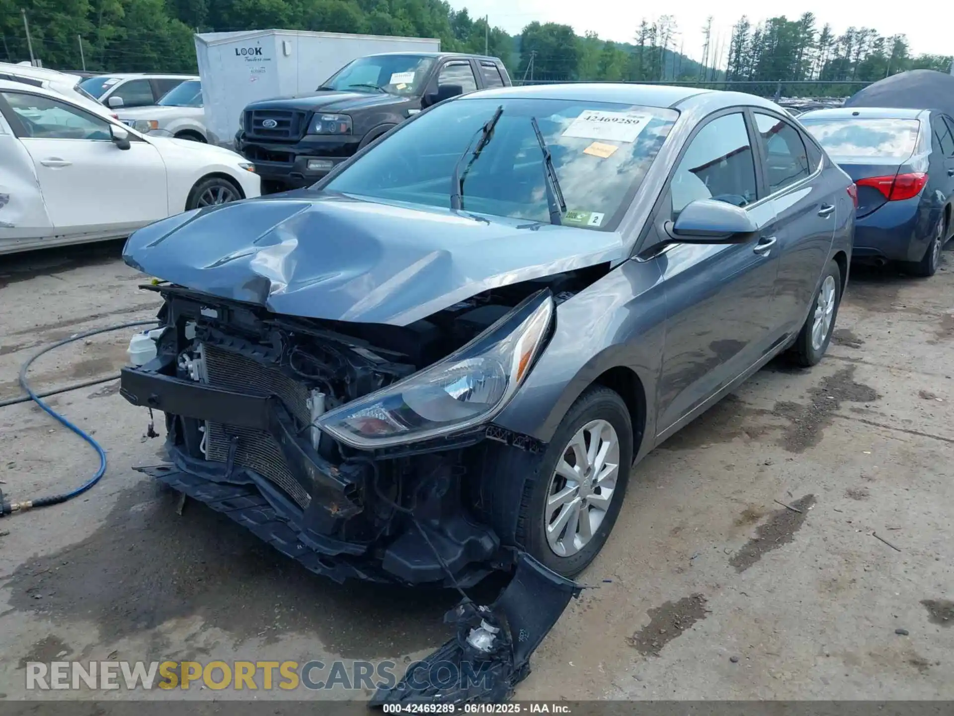2 fotografías del automóvil dañado 3KPC24A39KE047299 HYUNDAI ACCENT 2019