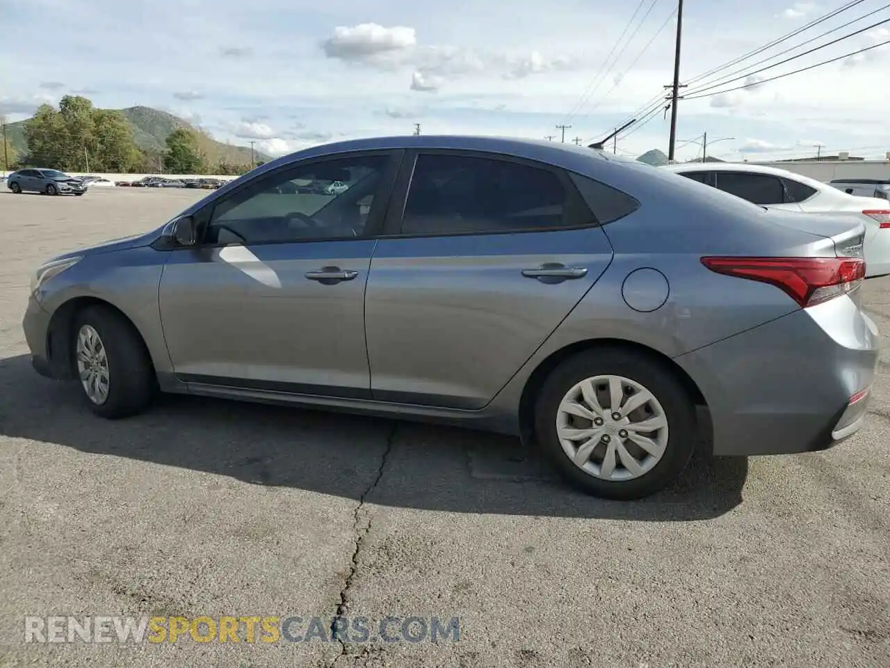 2 Photograph of a damaged car 3KPC24A3XKE047490 HYUNDAI ACCENT 2019