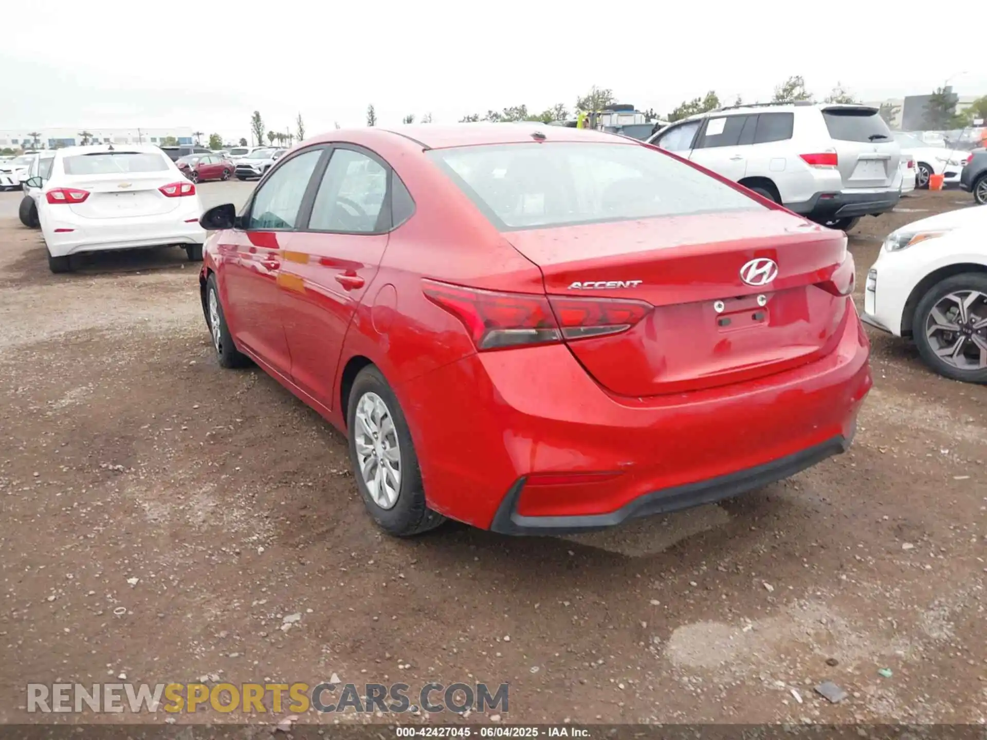 3 fotografías del automóvil dañado 3KPC24A3XKE056562 HYUNDAI ACCENT 2019