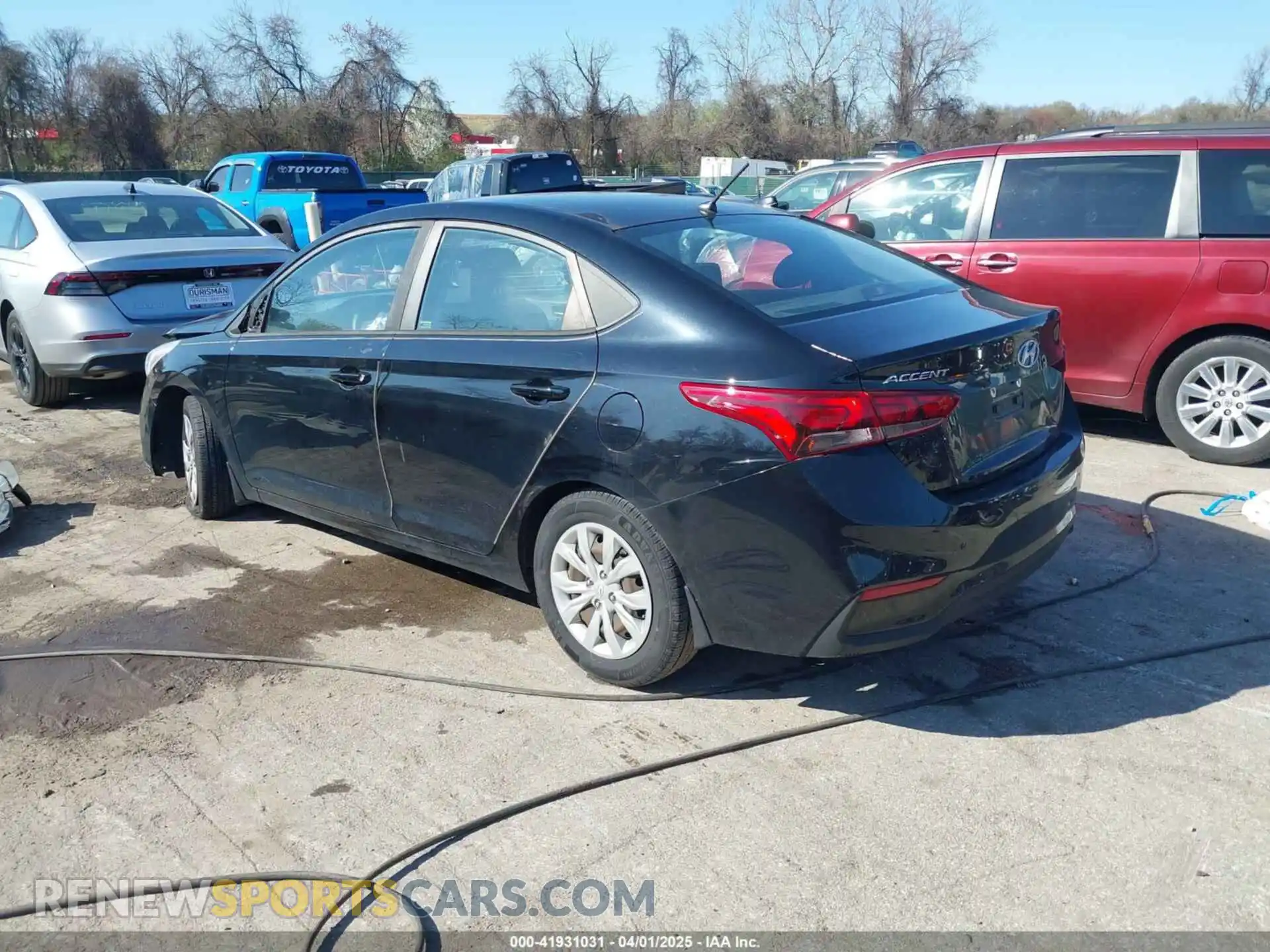 3 Photograph of a damaged car 3KPC24A60LE103271 HYUNDAI ACCENT 2020