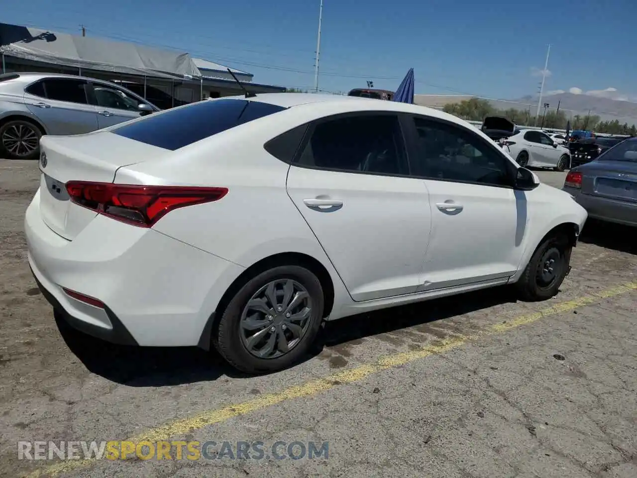 3 Photograph of a damaged car 3KPC24A61LE092863 HYUNDAI ACCENT 2020