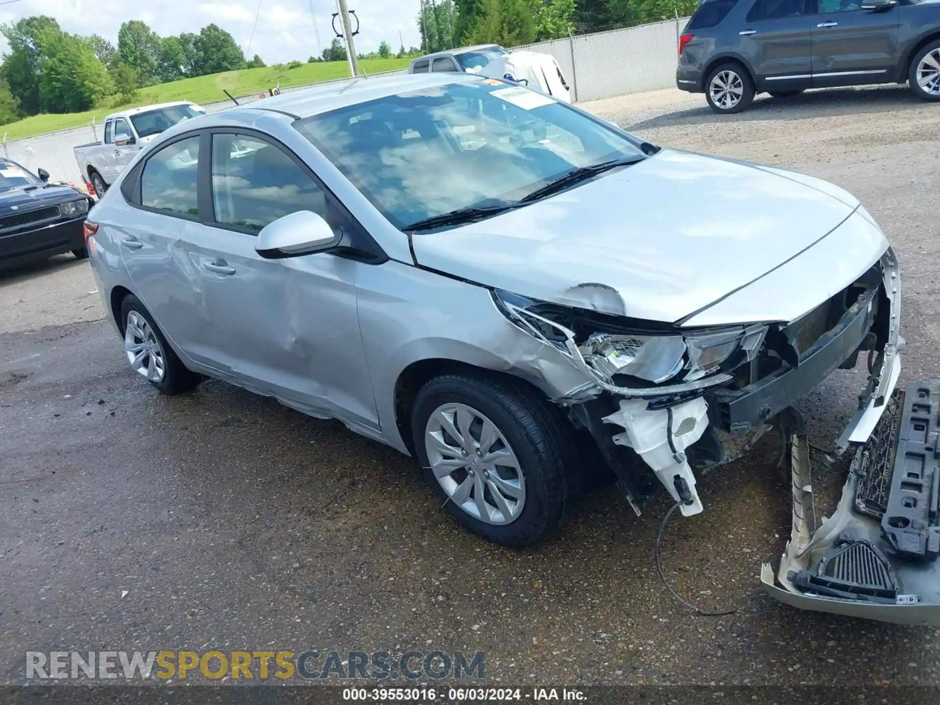 1 Photograph of a damaged car 3KPC24A61LE100914 HYUNDAI ACCENT 2020