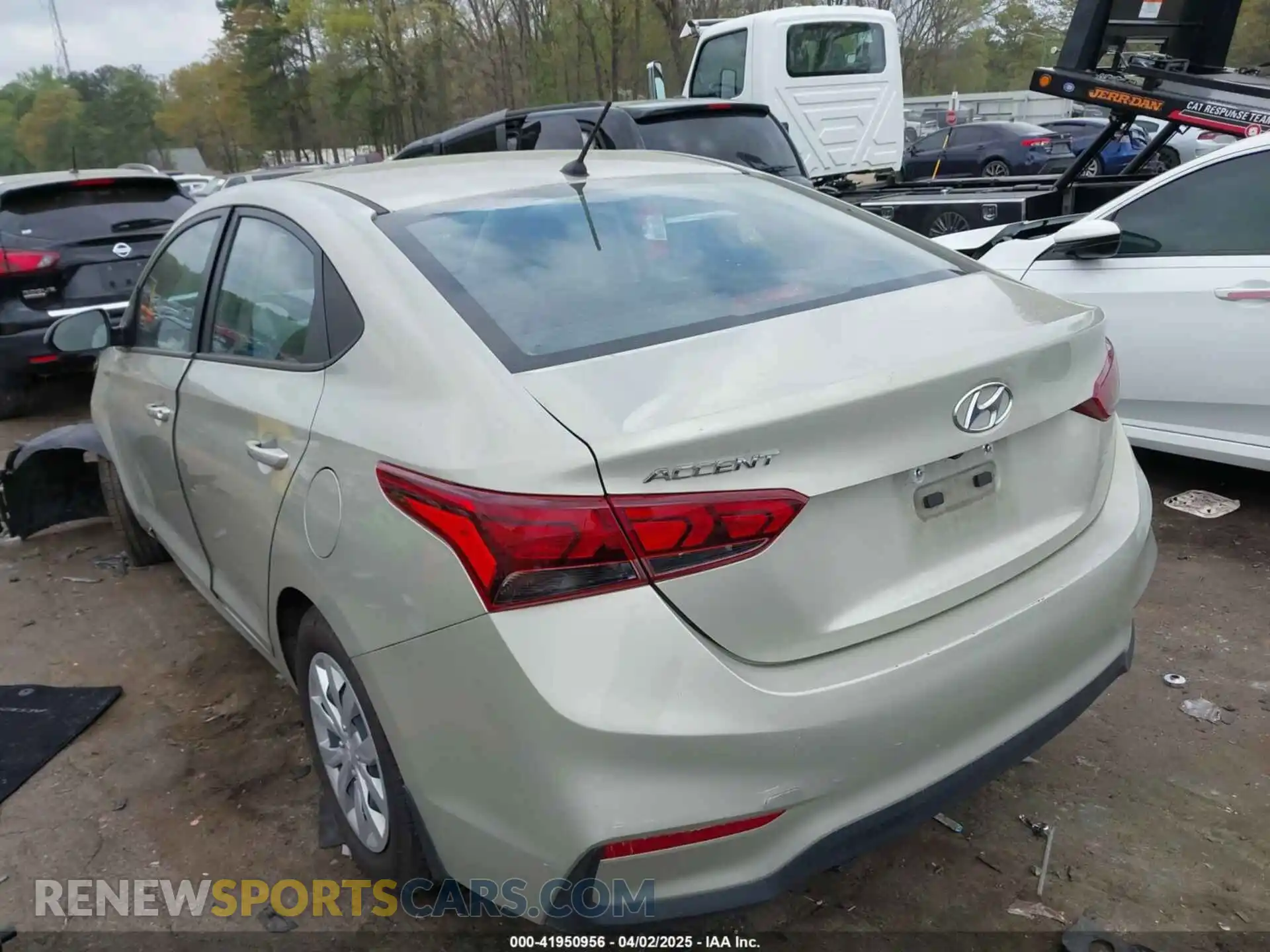 3 Photograph of a damaged car 3KPC24A63LE094663 HYUNDAI ACCENT 2020
