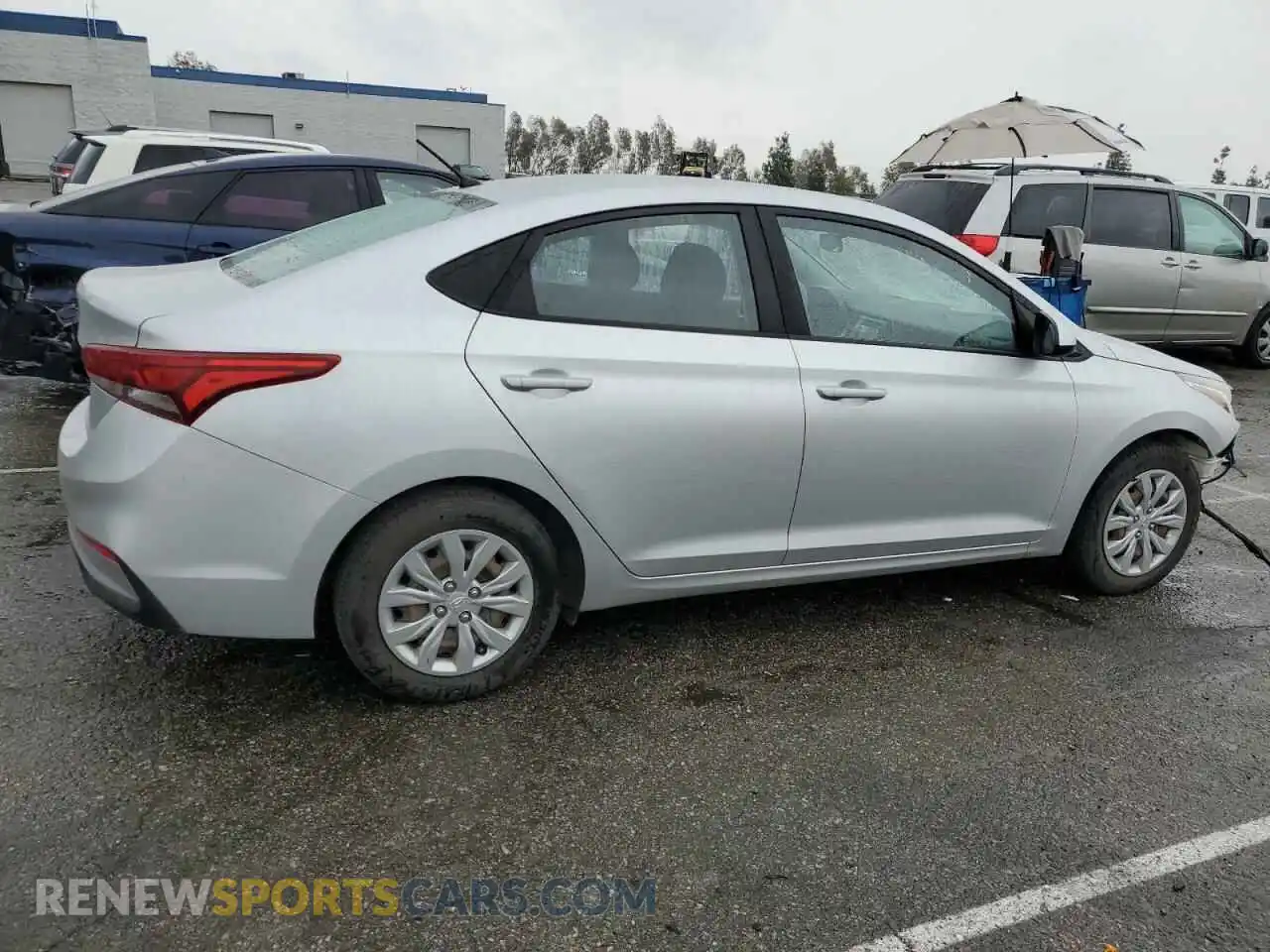 3 Photograph of a damaged car 3KPC24A66LE098576 HYUNDAI ACCENT 2020
