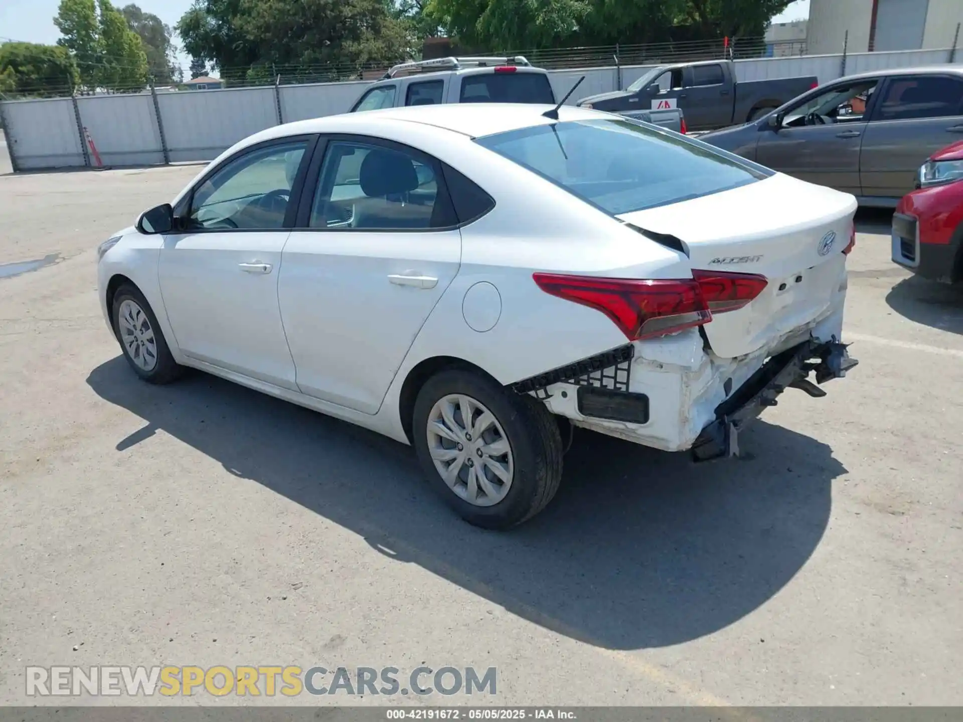 3 Photograph of a damaged car 3KPC24A67LE092950 HYUNDAI ACCENT 2020