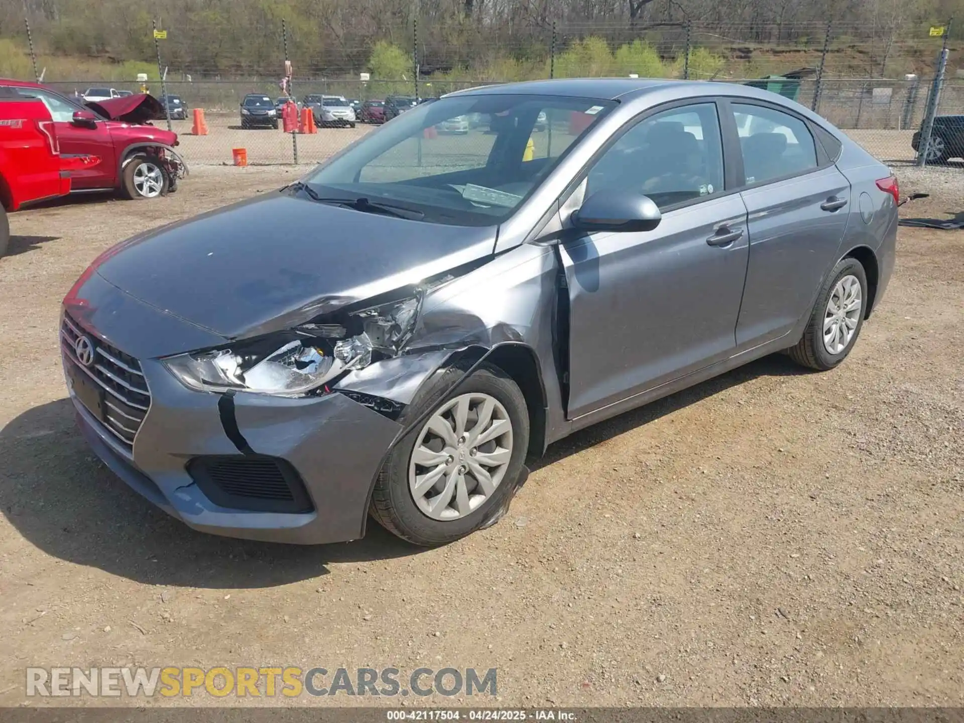 2 Photograph of a damaged car 3KPC24A67LE123713 HYUNDAI ACCENT 2020