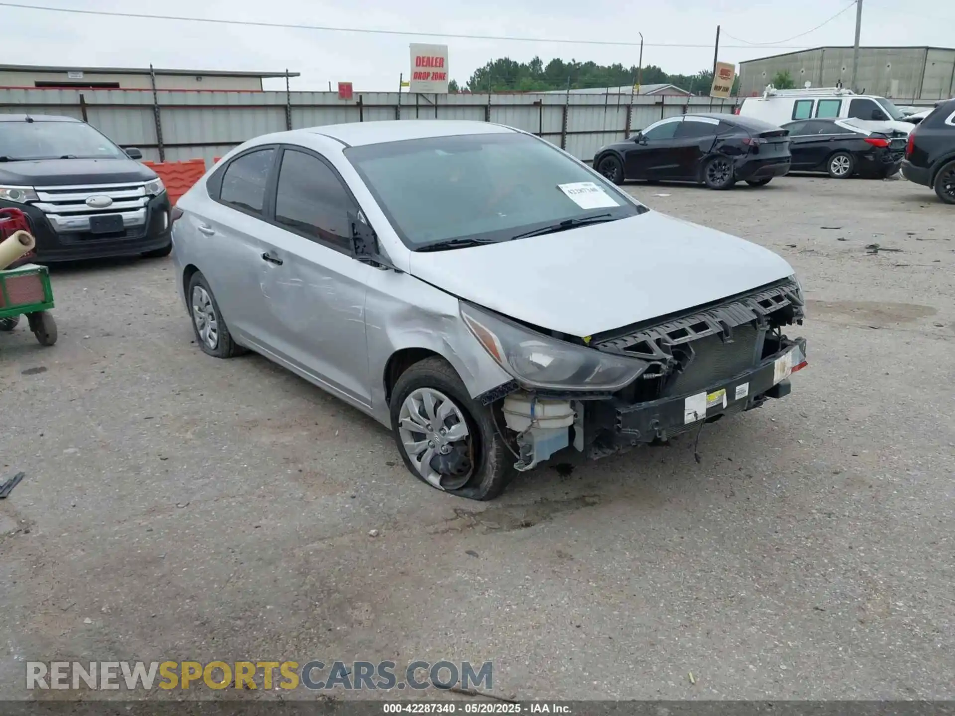 1 Photograph of a damaged car 3KPC24A68LE098336 HYUNDAI ACCENT 2020