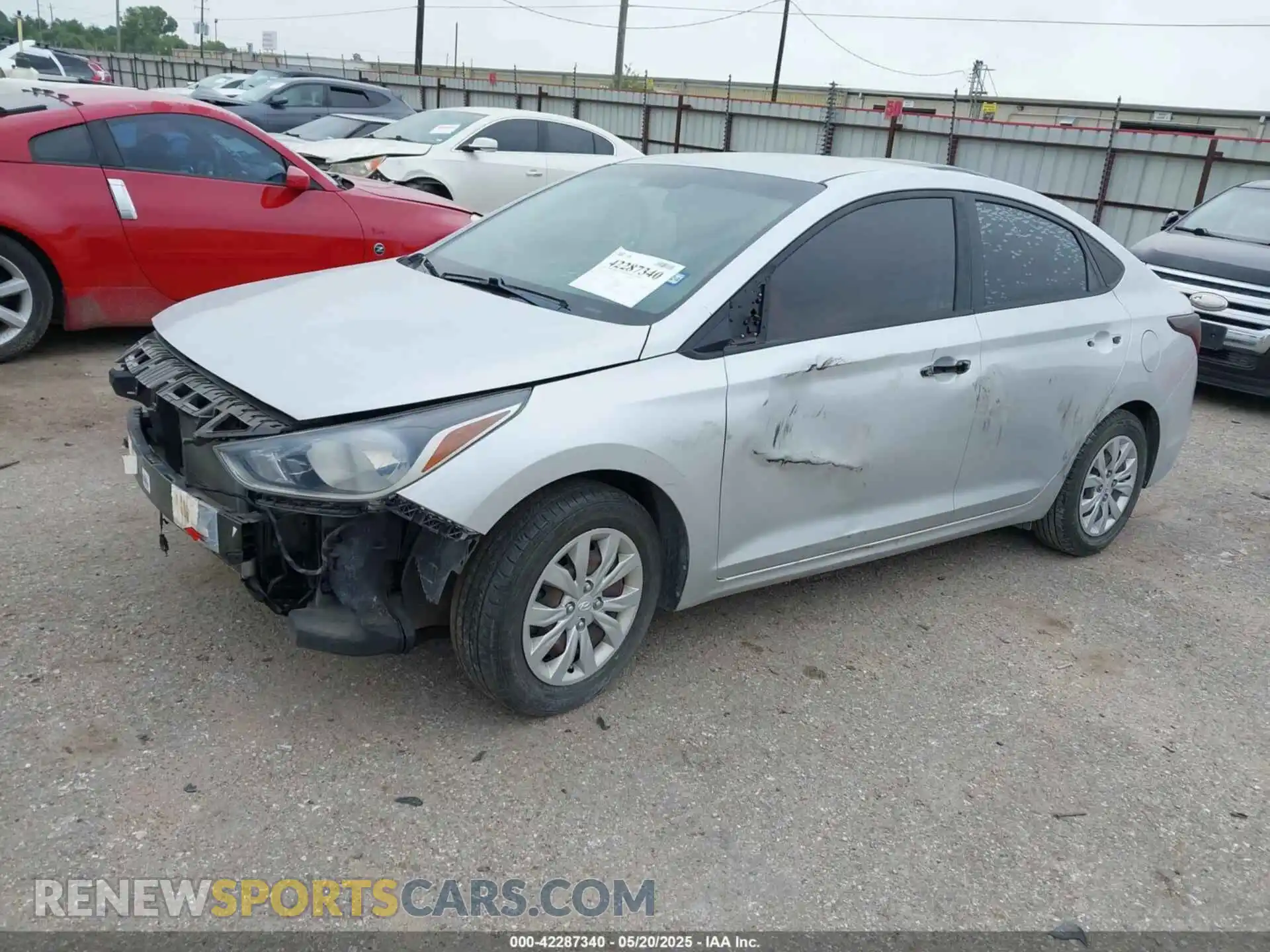 2 Photograph of a damaged car 3KPC24A68LE098336 HYUNDAI ACCENT 2020