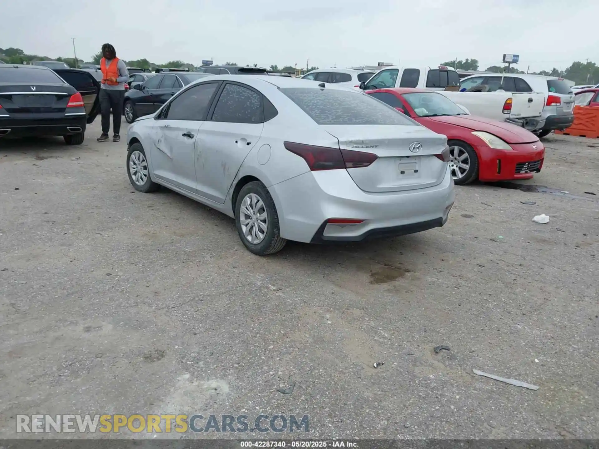 3 Photograph of a damaged car 3KPC24A68LE098336 HYUNDAI ACCENT 2020
