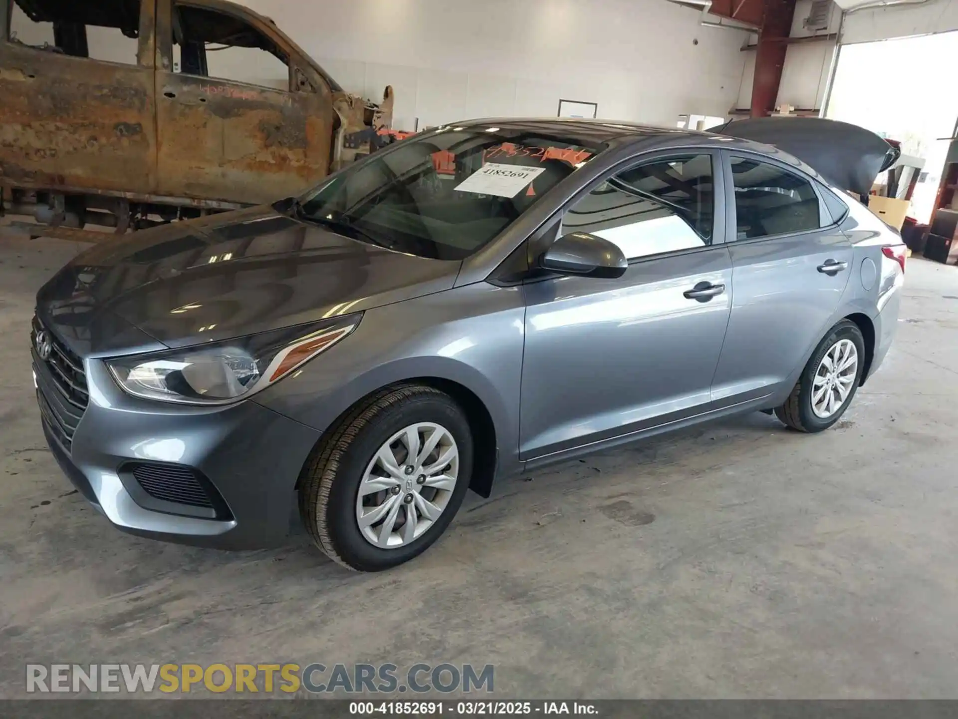 2 Photograph of a damaged car 3KPC24A69LE122644 HYUNDAI ACCENT 2020
