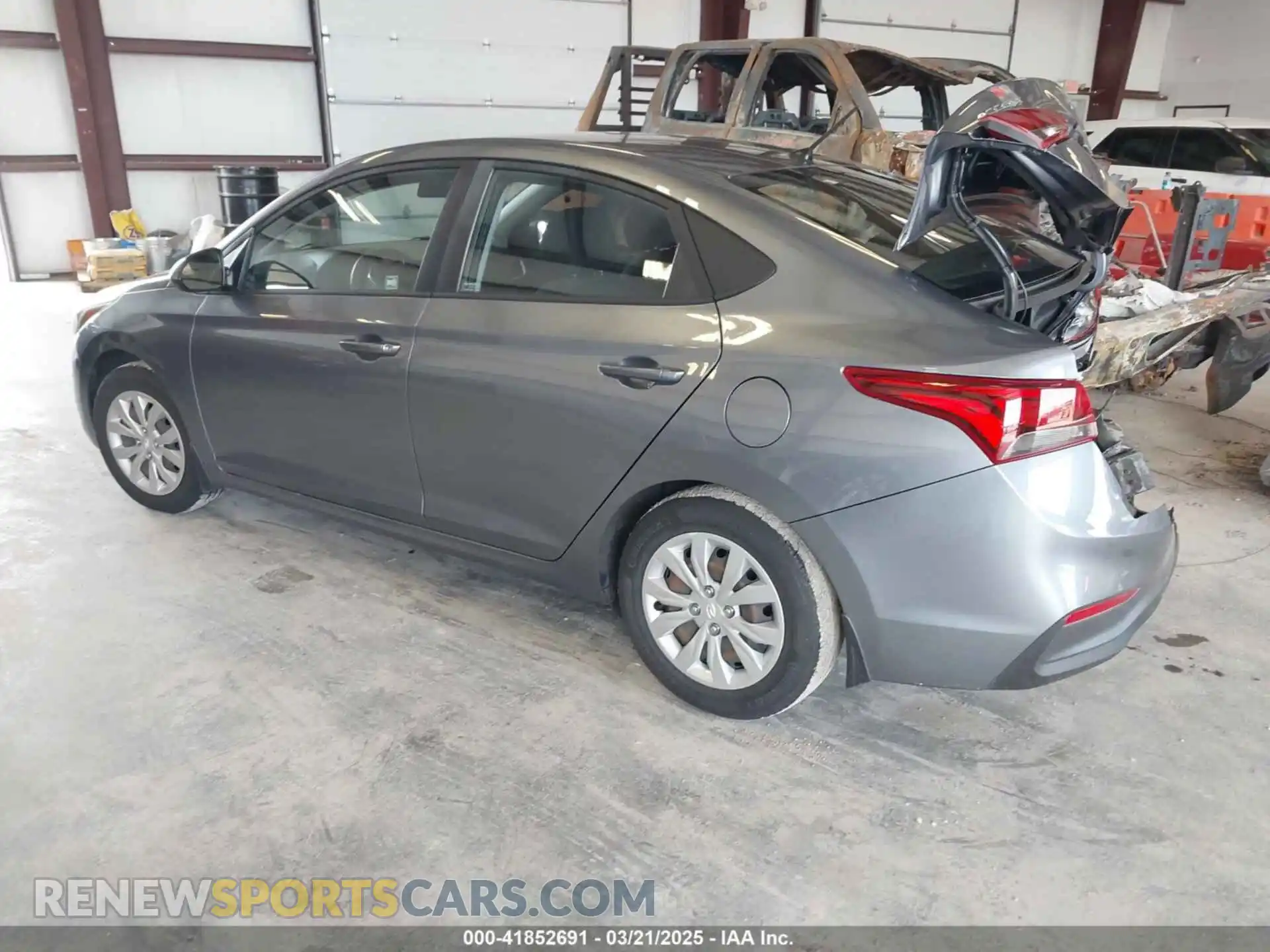 3 Photograph of a damaged car 3KPC24A69LE122644 HYUNDAI ACCENT 2020