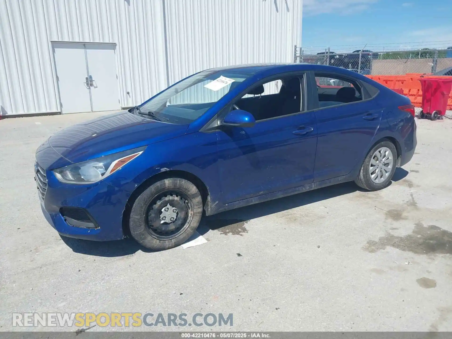 2 Photograph of a damaged car 3KPC24A6XLE126718 HYUNDAI ACCENT 2020