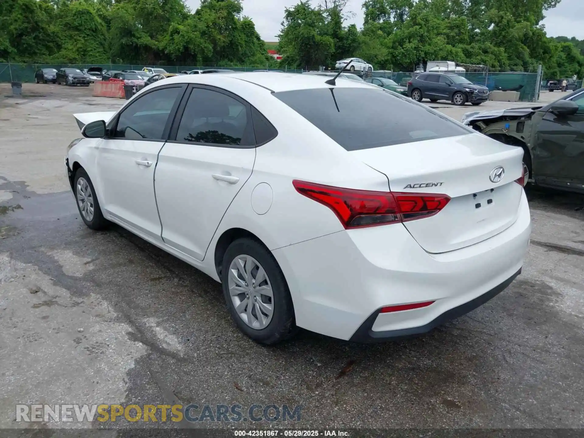3 fotografías del automóvil dañado 3KPC24A60ME144792 HYUNDAI ACCENT 2021