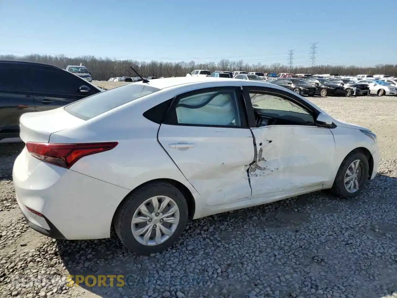 3 Photograph of a damaged car 3KPC24A61ME128598 HYUNDAI ACCENT 2021
