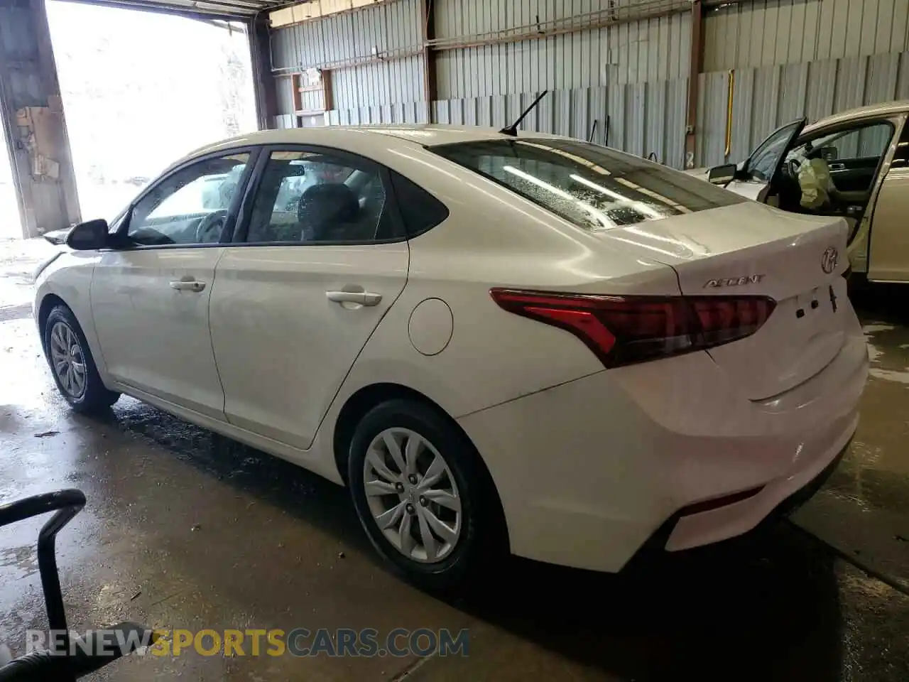 2 fotografías del automóvil dañado 3KPC24A62ME129453 HYUNDAI ACCENT 2021