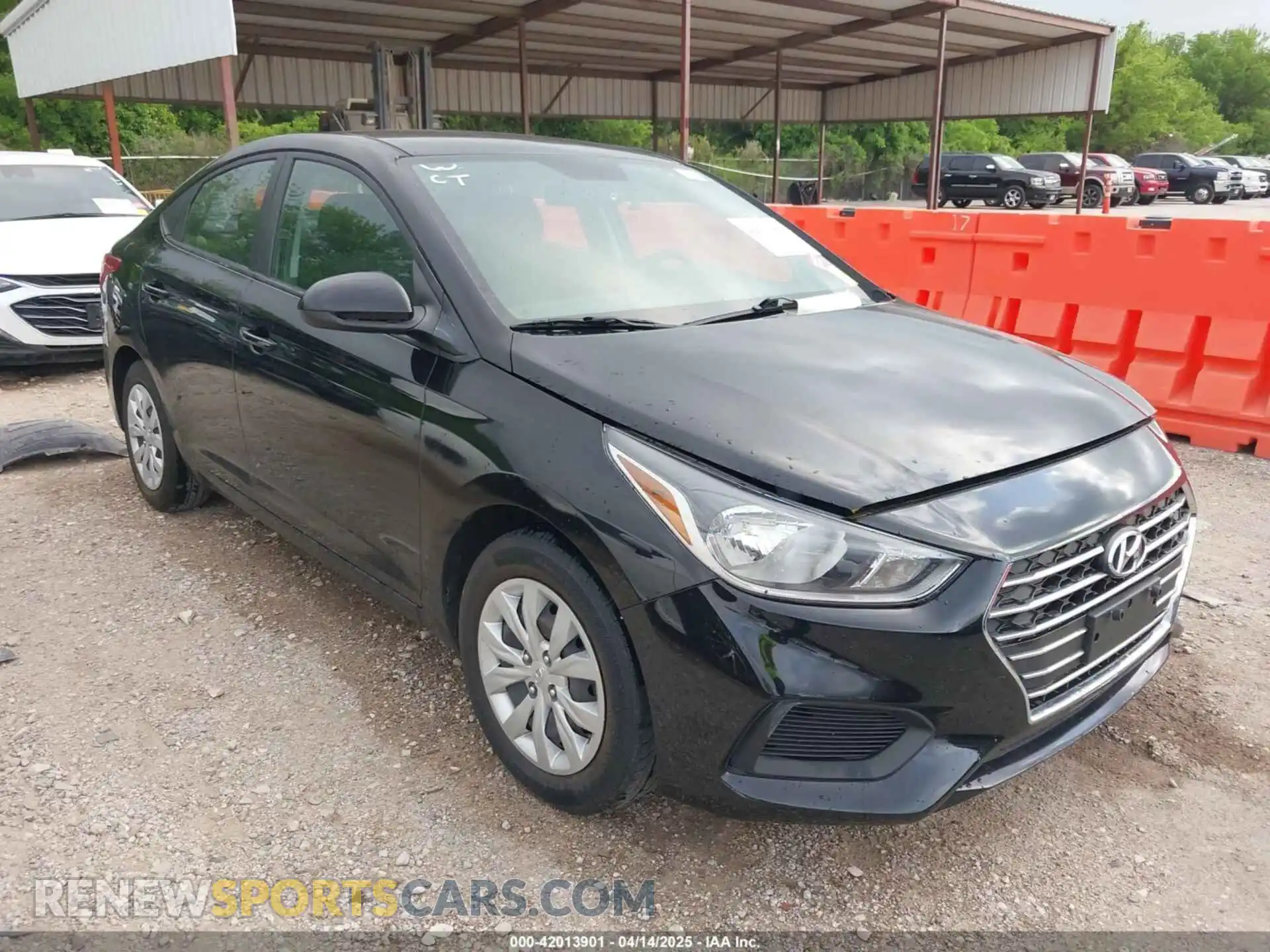 1 Photograph of a damaged car 3KPC24A62ME147077 HYUNDAI ACCENT 2021