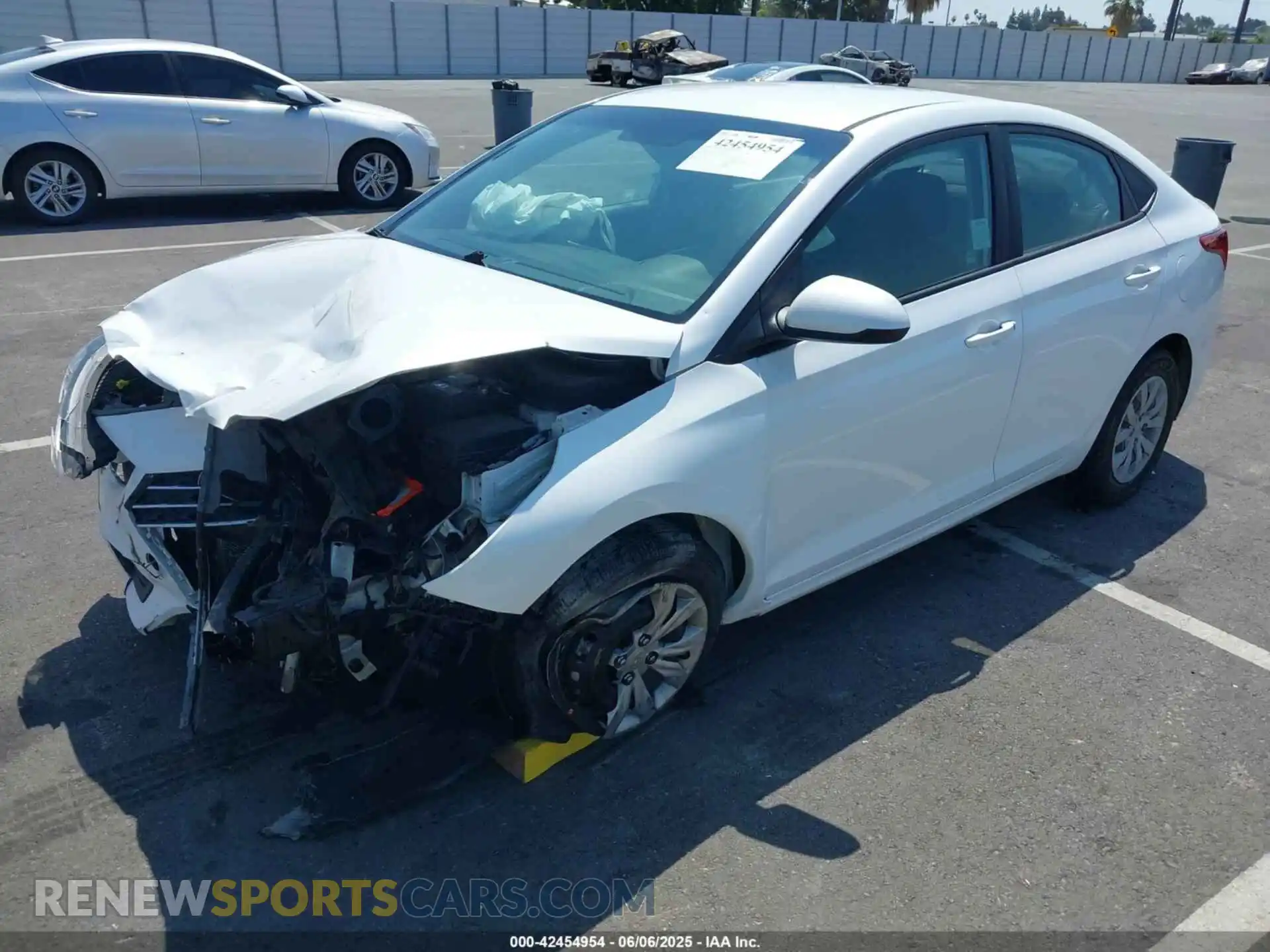 2 Photograph of a damaged car 3KPC24A64ME132676 HYUNDAI ACCENT 2021