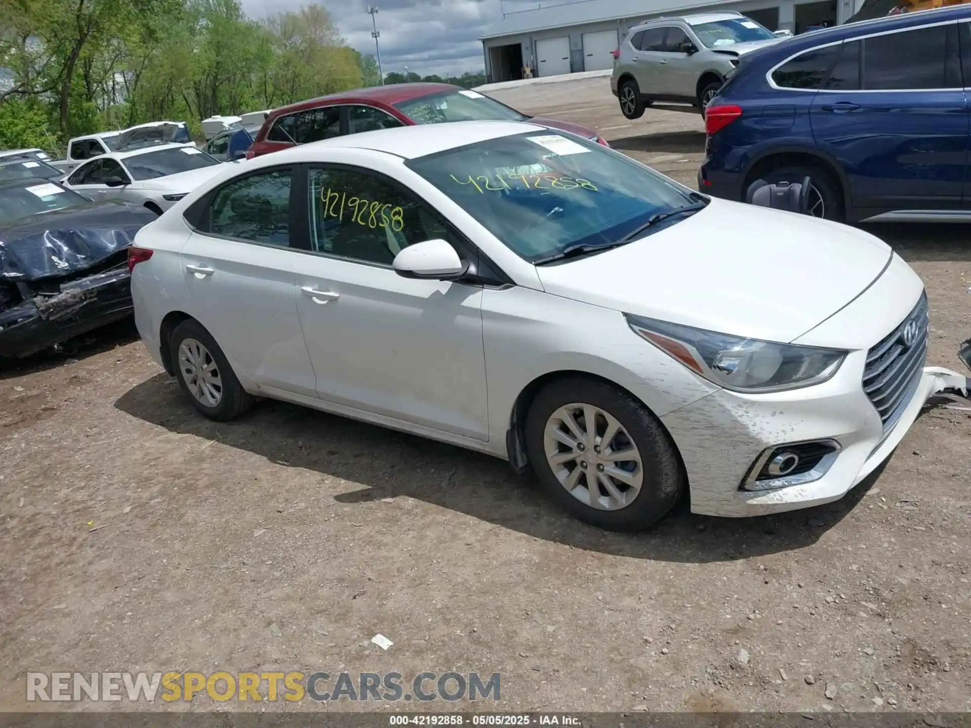 1 Photograph of a damaged car 3KPC24A66ME137023 HYUNDAI ACCENT 2021