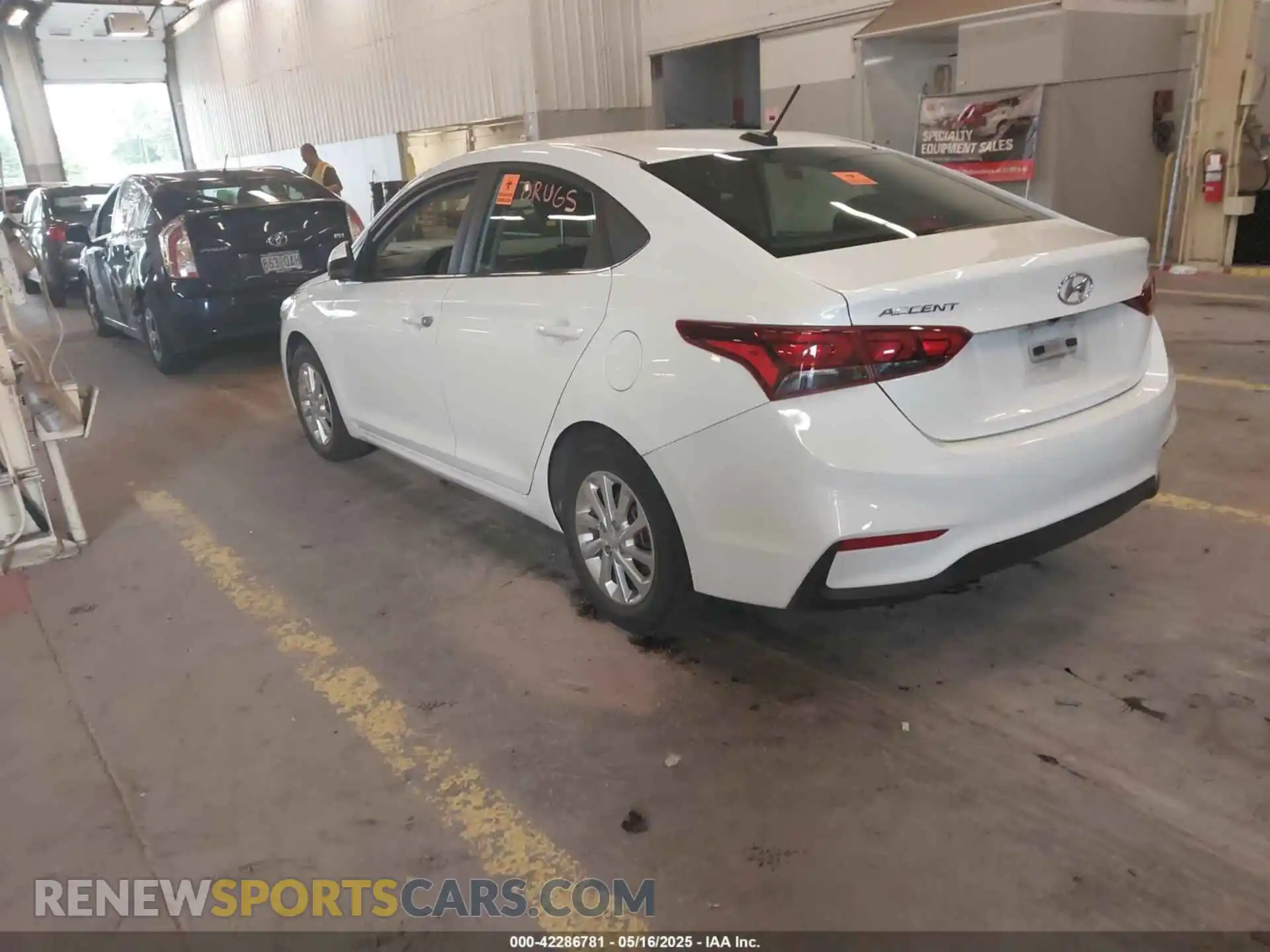 3 Photograph of a damaged car 3KPC24A6XME138028 HYUNDAI ACCENT 2021