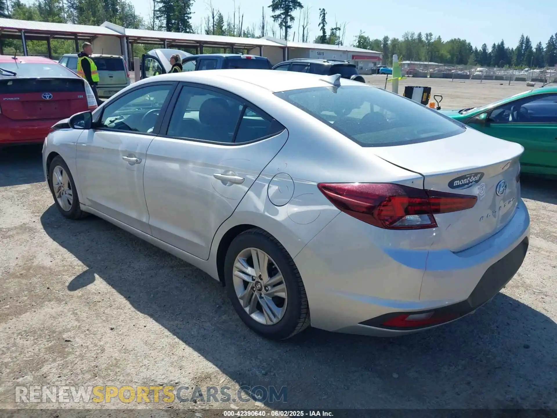 3 Photograph of a damaged car 5NPD84LF0KH479284 HYUNDAI ELANTRA 2019