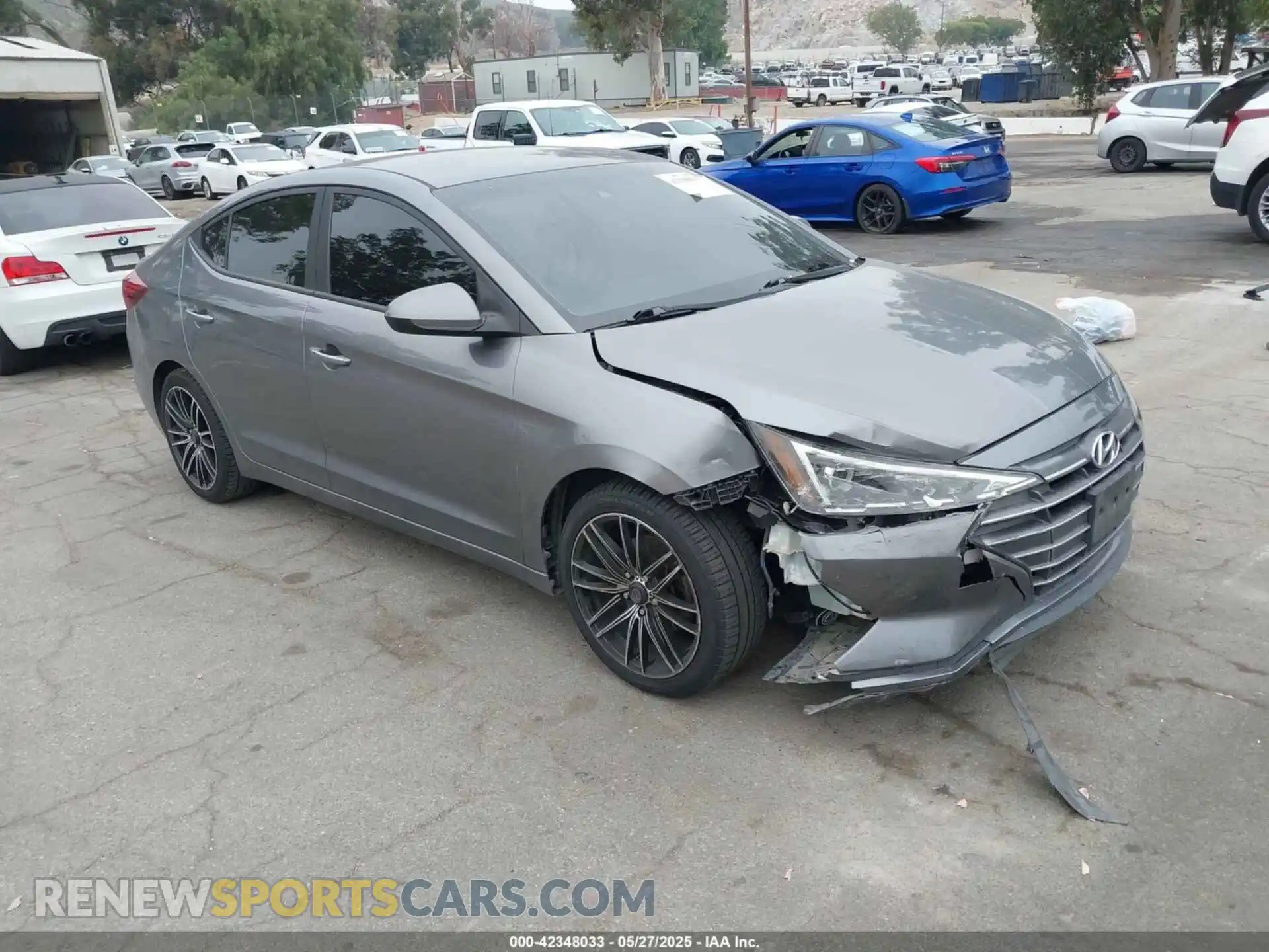 1 Фотография поврежденного автомобиля 5NPD84LF7KH446895 HYUNDAI ELANTRA 2019