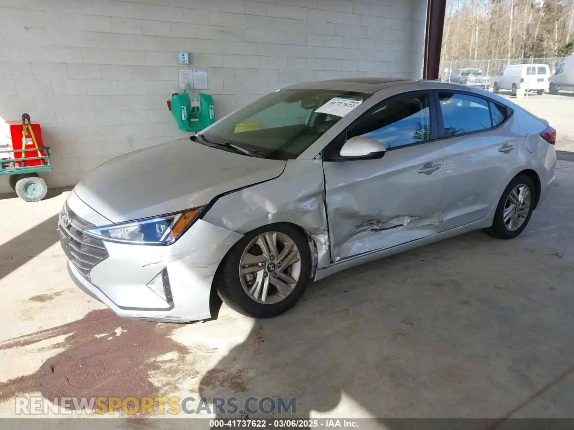 2 Photograph of a damaged car 5NPD84LF7KH462904 HYUNDAI ELANTRA 2019