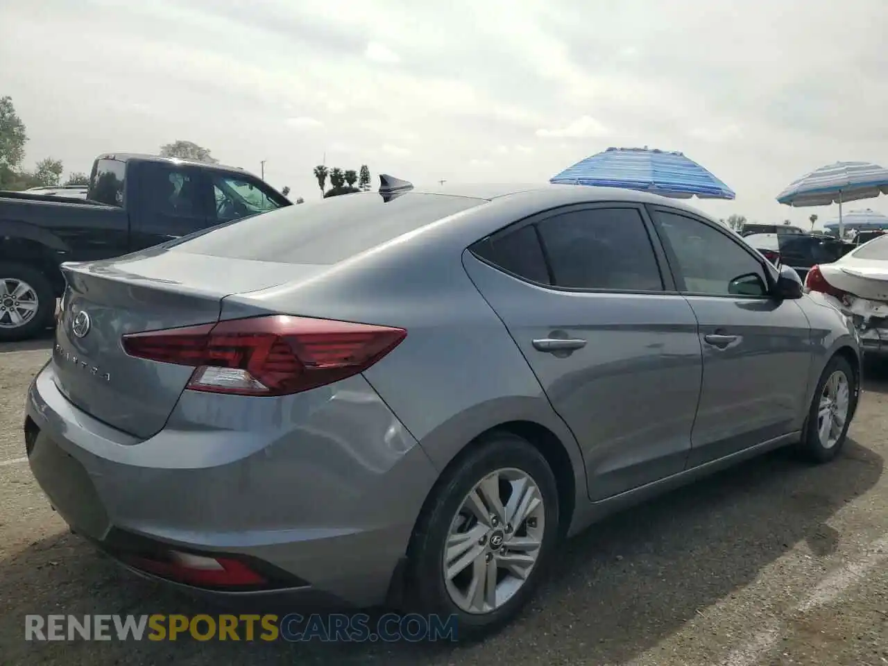 3 fotografías del automóvil dañado KMHD84LF2KU877758 HYUNDAI ELANTRA 2019