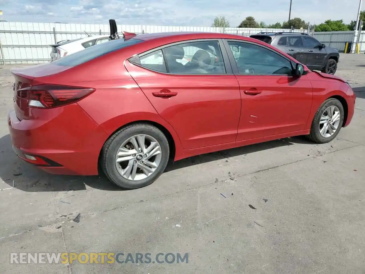 3 Фотография поврежденного автомобиля KMHD84LF8KU817516 HYUNDAI ELANTRA 2019