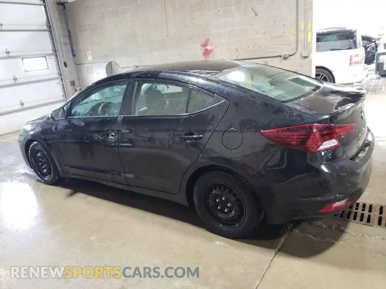 2 Photograph of a damaged car 5NPD74LF0LH565053 HYUNDAI ELANTRA 2020