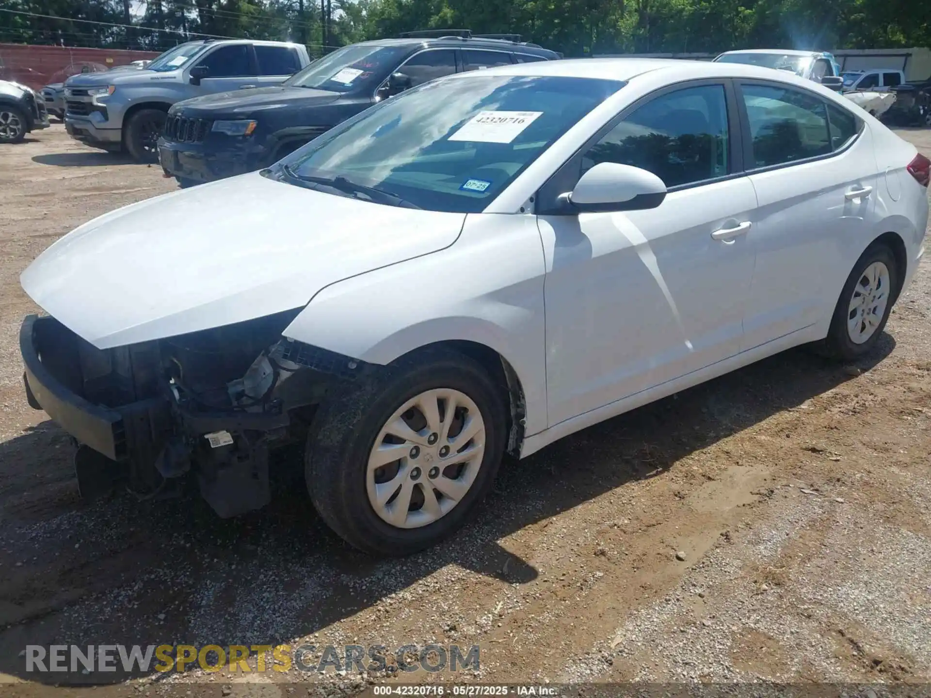 2 Photograph of a damaged car 5NPD74LF2LH499654 HYUNDAI ELANTRA 2020