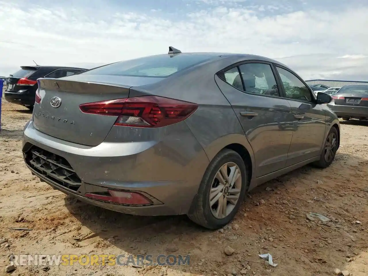 3 Photograph of a damaged car 5NPD84LF0LH499164 HYUNDAI ELANTRA 2020