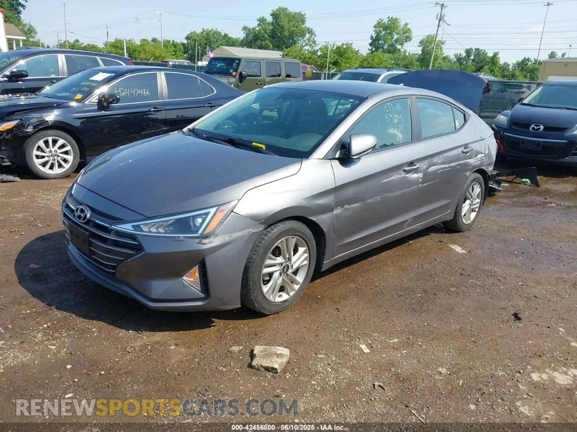 2 Photograph of a damaged car 5NPD84LF0LH526802 HYUNDAI ELANTRA 2020