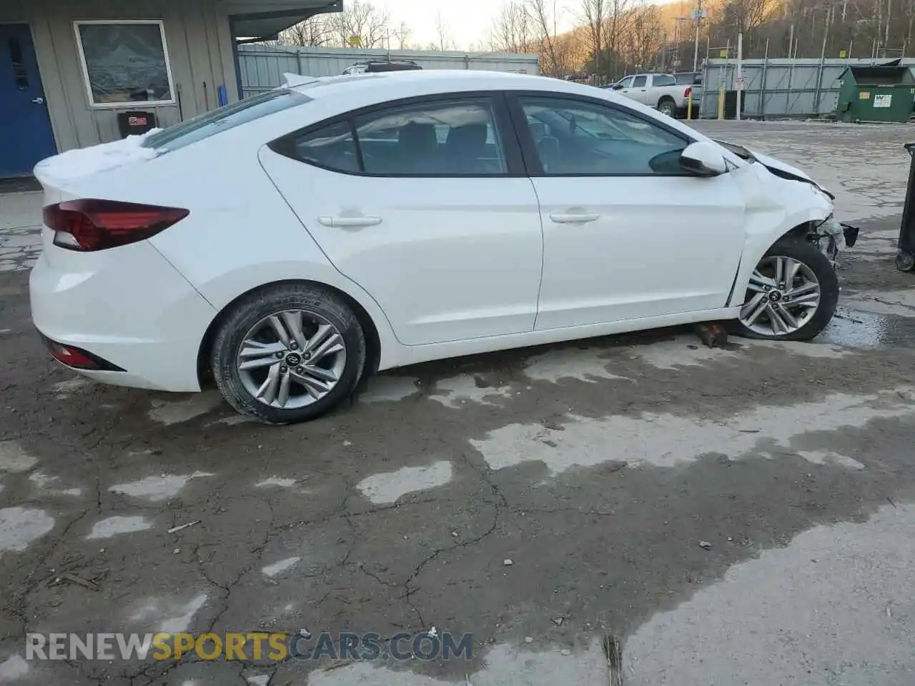 3 Photograph of a damaged car 5NPD84LF0LH542093 HYUNDAI ELANTRA 2020