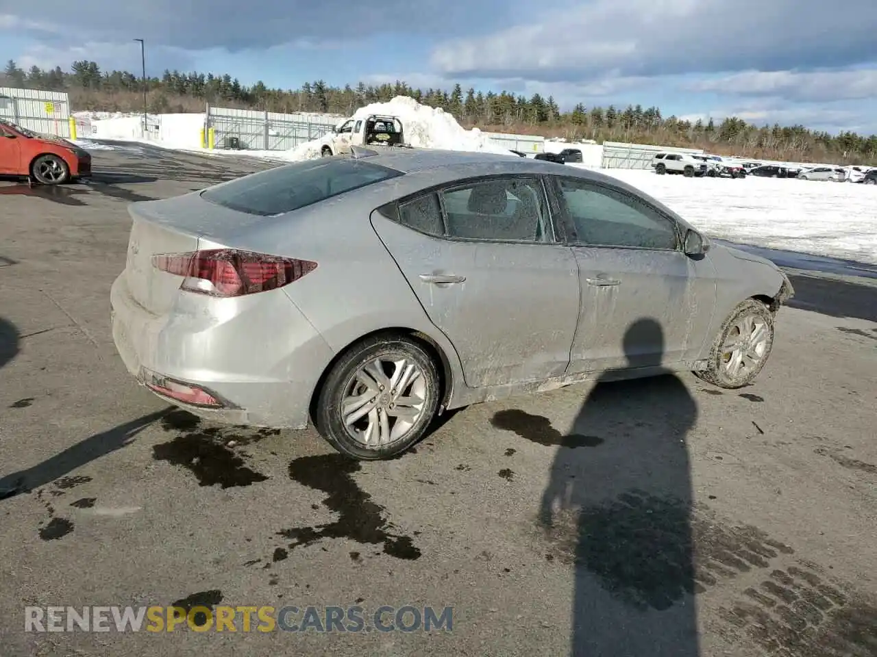 3 Photograph of a damaged car 5NPD84LF0LH569844 HYUNDAI ELANTRA 2020