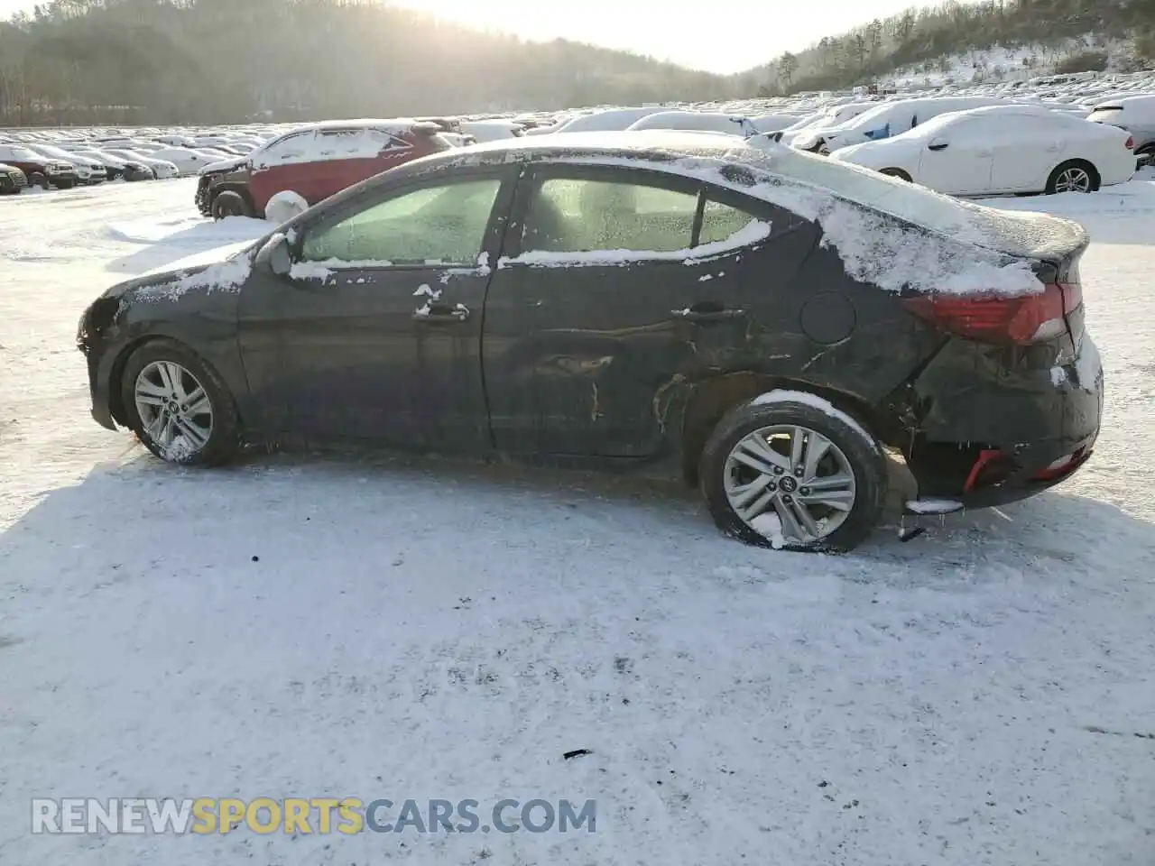 2 Photograph of a damaged car 5NPD84LF0LH623935 HYUNDAI ELANTRA 2020
