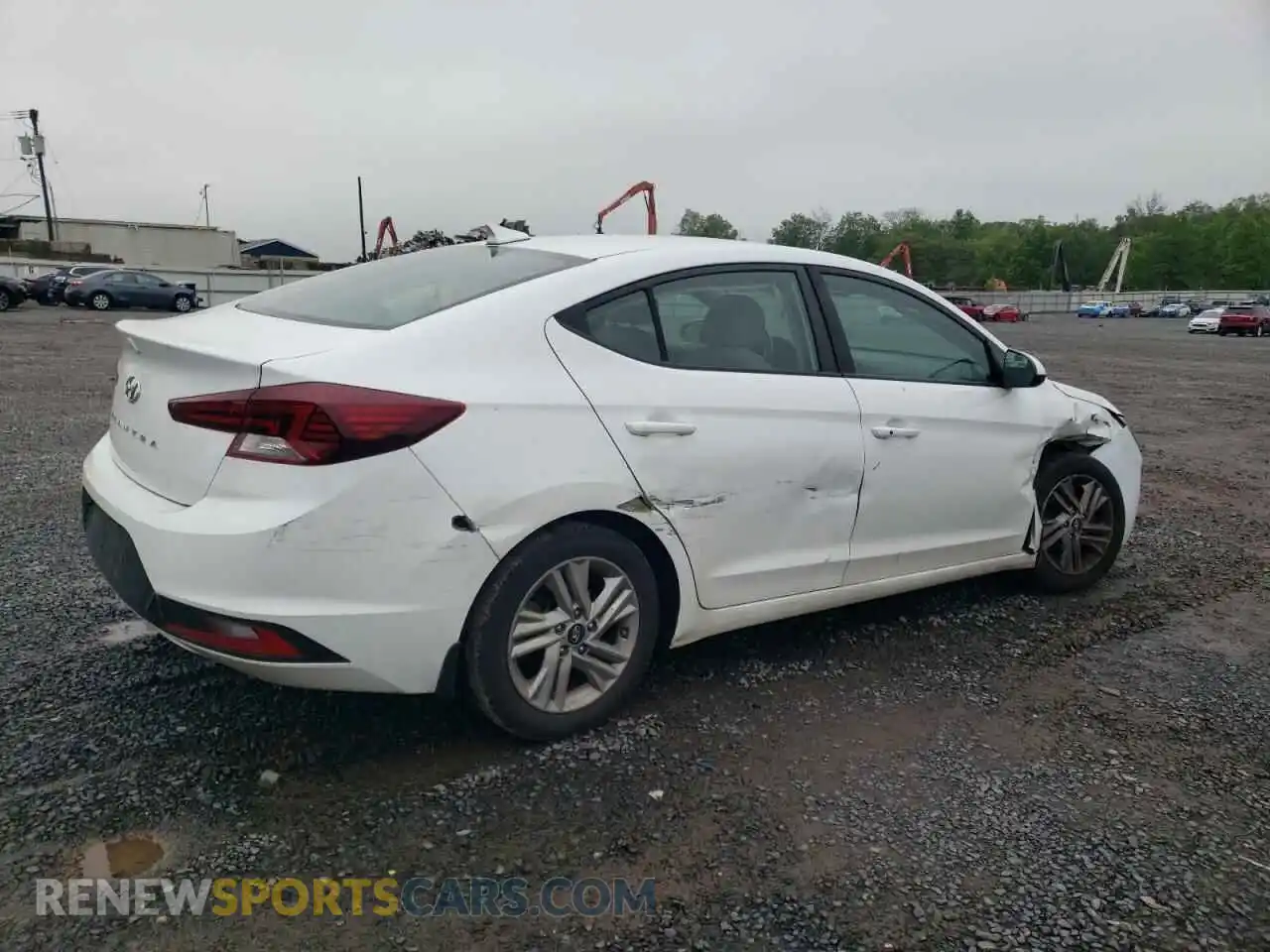 3 Photograph of a damaged car 5NPD84LF0LH628018 HYUNDAI ELANTRA 2020