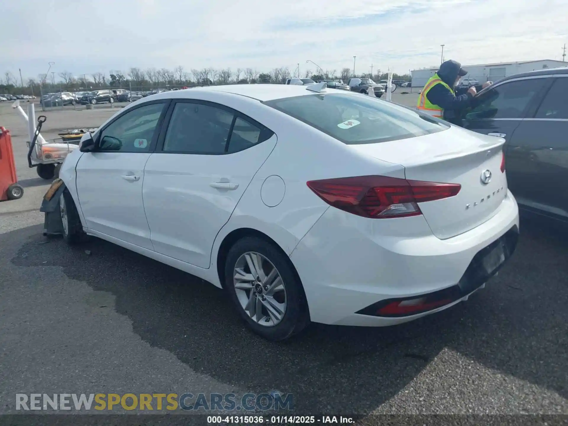 3 Photograph of a damaged car 5NPD84LF1LH540675 HYUNDAI ELANTRA 2020