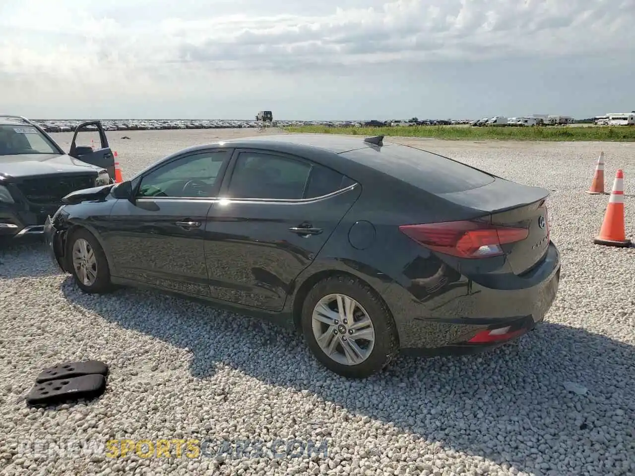 2 Photograph of a damaged car 5NPD84LF2LH531869 HYUNDAI ELANTRA 2020