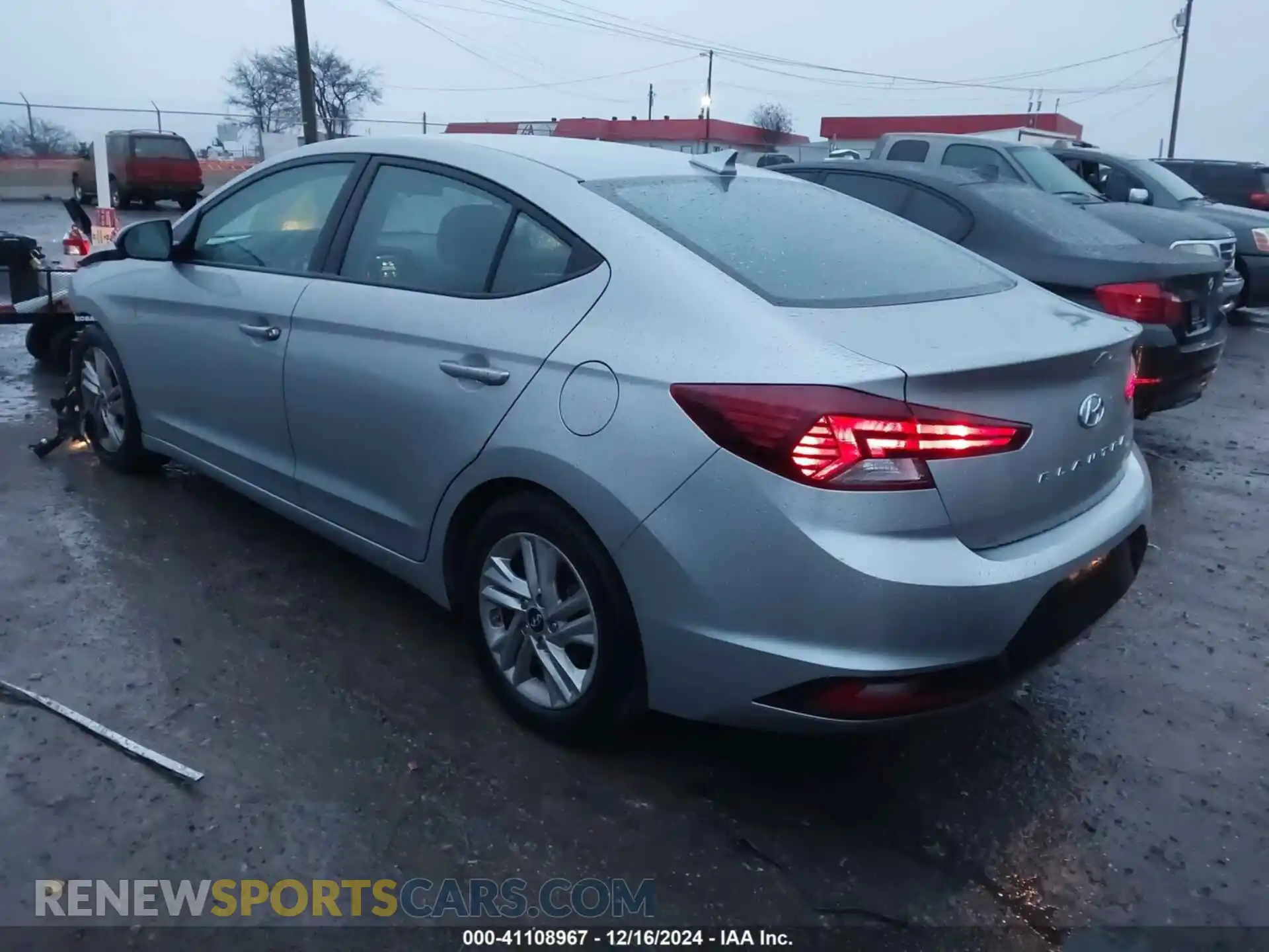 3 Photograph of a damaged car 5NPD84LF2LH571255 HYUNDAI ELANTRA 2020