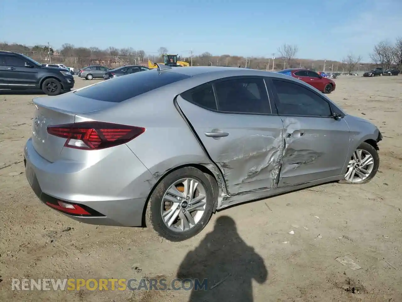 3 Photograph of a damaged car 5NPD84LF2LH631342 HYUNDAI ELANTRA 2020