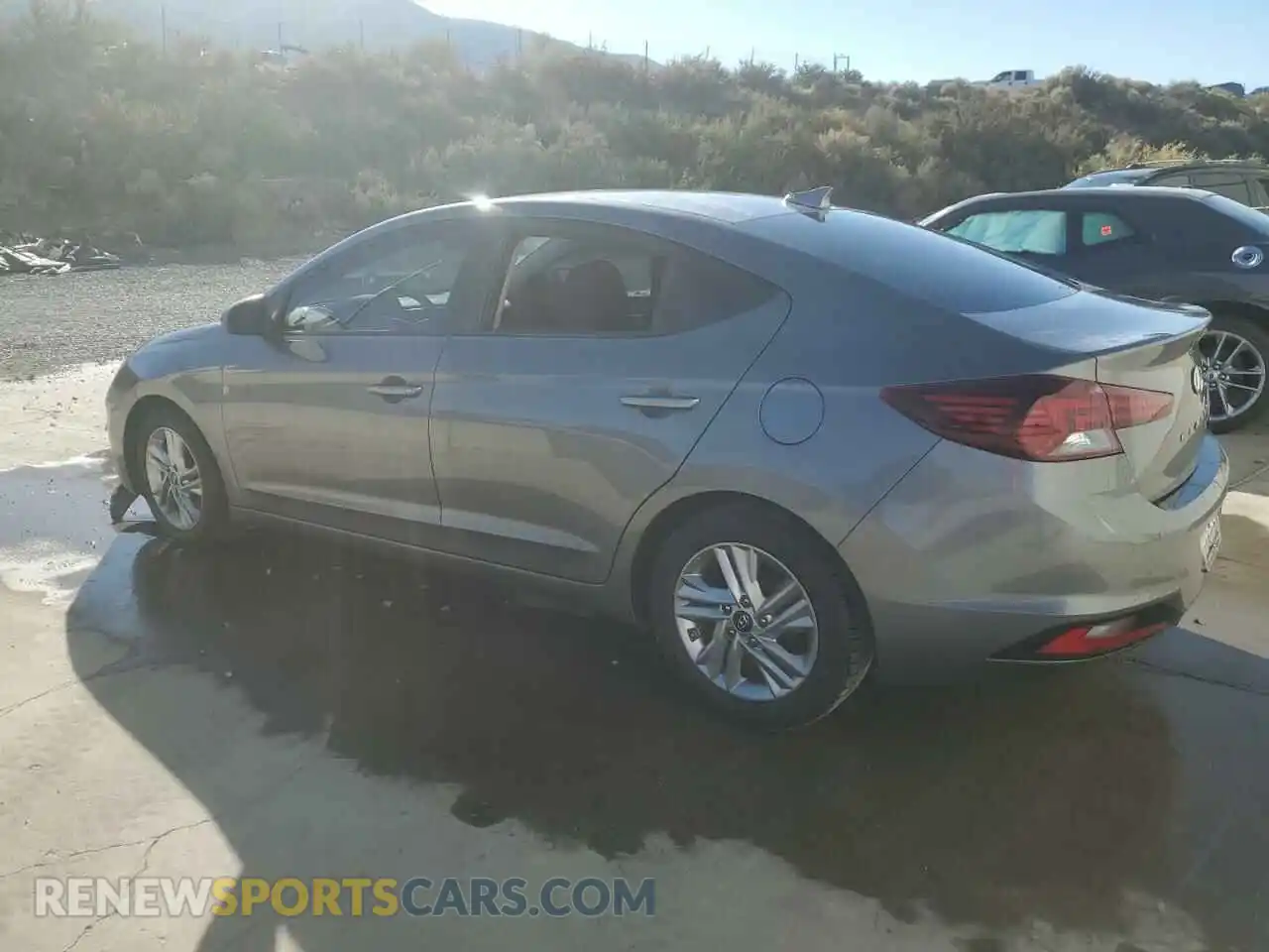 2 Photograph of a damaged car 5NPD84LF3LH534828 HYUNDAI ELANTRA 2020