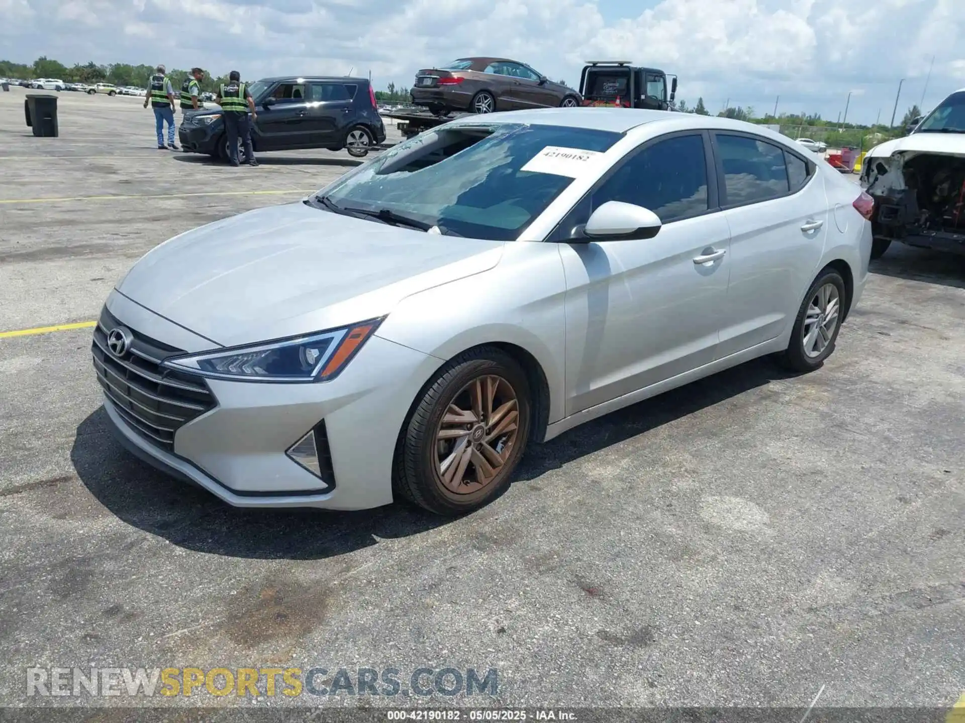 2 Photograph of a damaged car 5NPD84LF3LH540242 HYUNDAI ELANTRA 2020