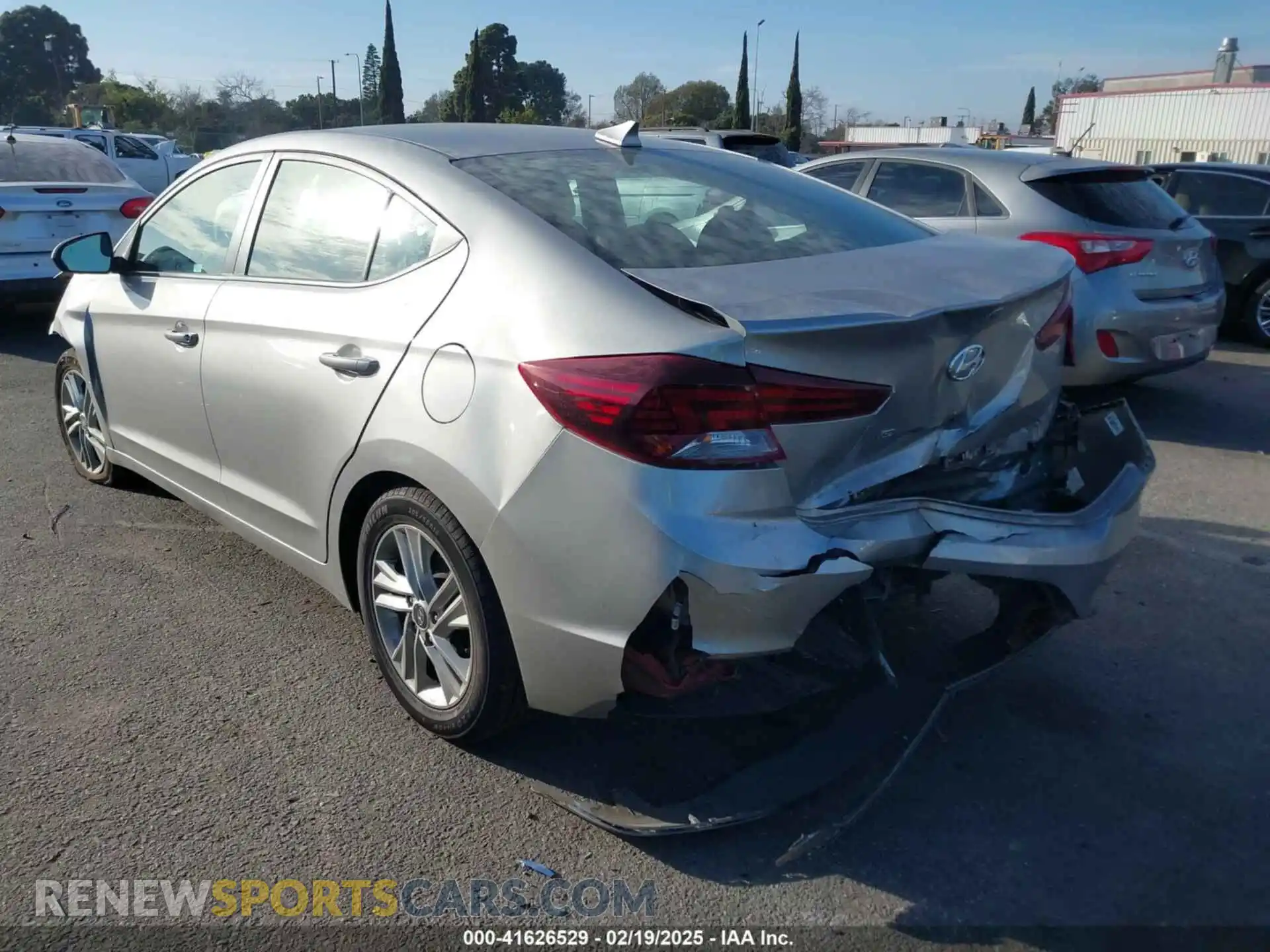 3 Photograph of a damaged car 5NPD84LF3LH596861 HYUNDAI ELANTRA 2020