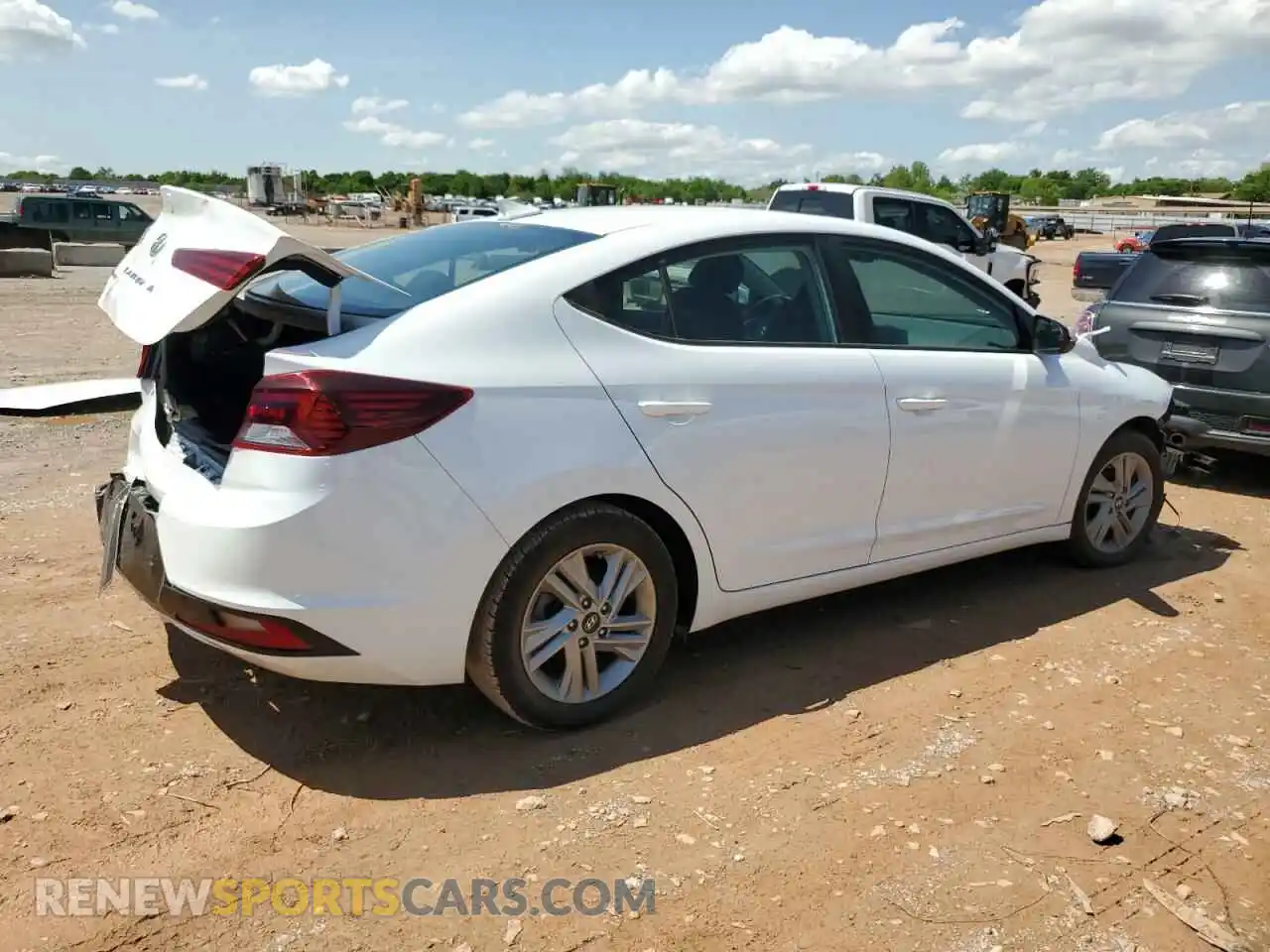 3 Photograph of a damaged car 5NPD84LF3LH621564 HYUNDAI ELANTRA 2020