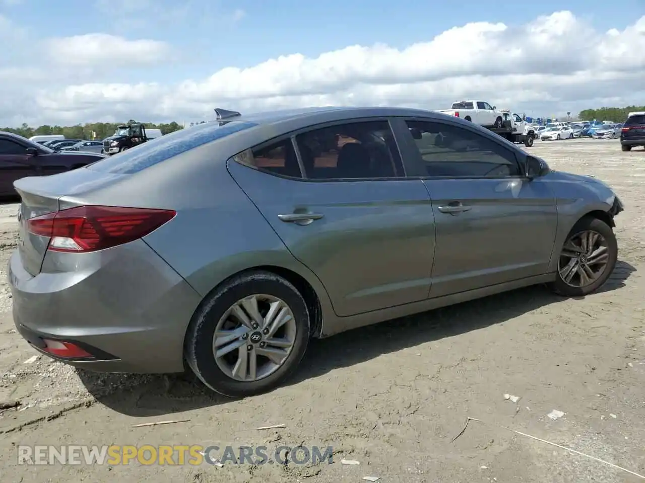 3 Photograph of a damaged car 5NPD84LF4LH528200 HYUNDAI ELANTRA 2020
