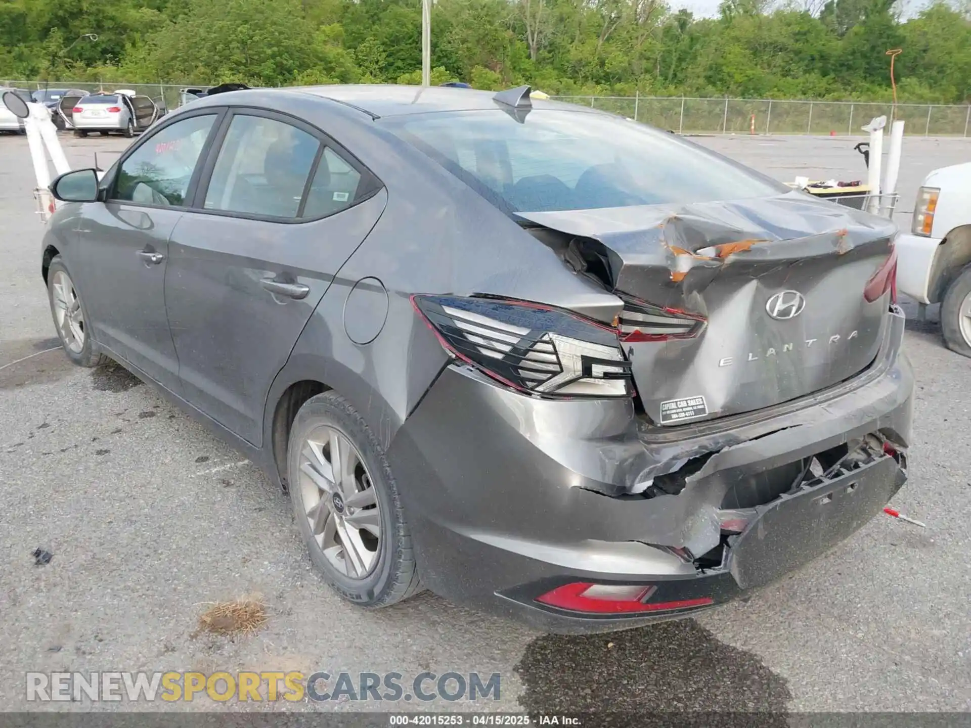 3 Photograph of a damaged car 5NPD84LF4LH540685 HYUNDAI ELANTRA 2020