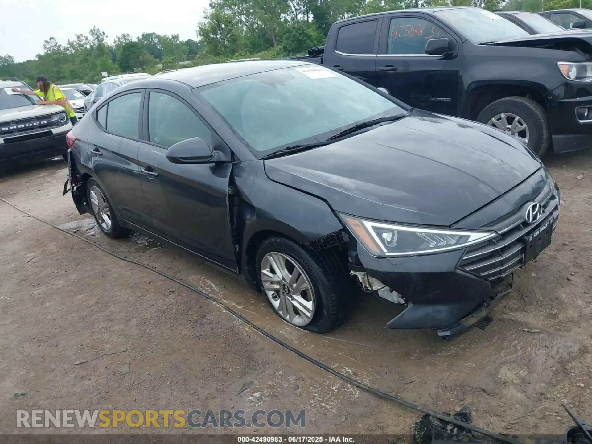 1 Photograph of a damaged car 5NPD84LF4LH564792 HYUNDAI ELANTRA 2020