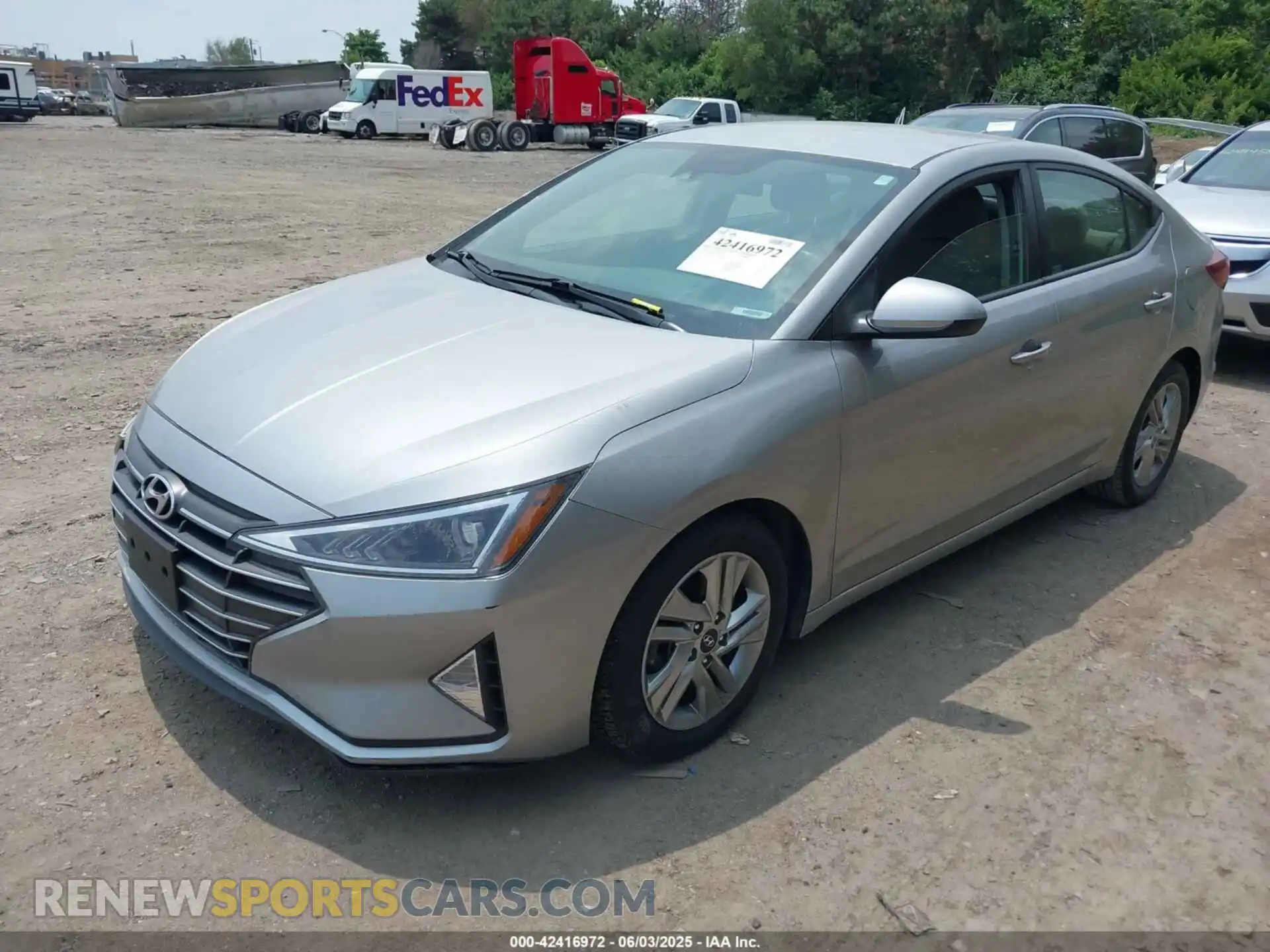 2 Photograph of a damaged car 5NPD84LF4LH581107 HYUNDAI ELANTRA 2020